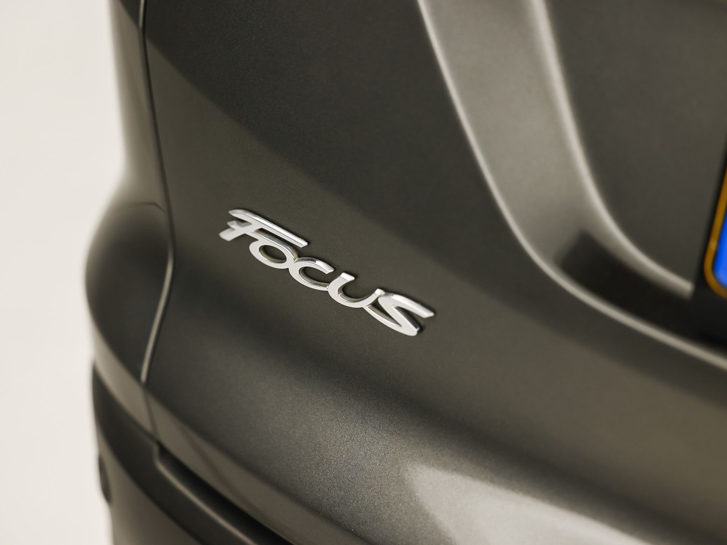 Ford Focus Wagon 1.0 Sport Automaat (NAVIGATIE, STUUR/STOELVERWARMING, LM VELGEN, SPORTSTOELEN, CRUISE, PARKEERSENSOREN, NIEUWSTAAT)