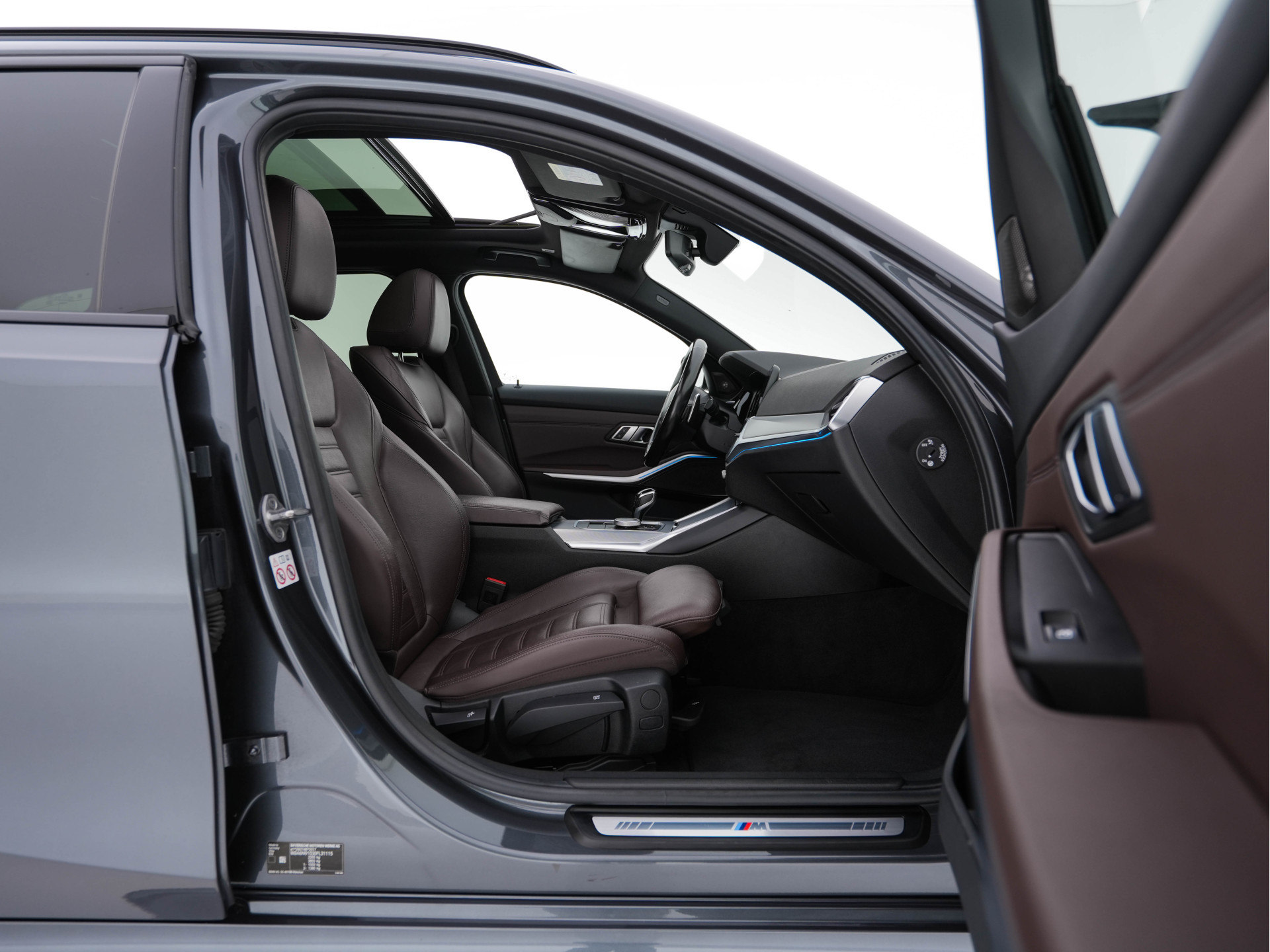 BMW 3-serie Touring 320e M-Sportpack Business Edition Plus (Plug-In) (INCL-BTW) *PANO | LASER-LED | LEATHER | HEATED-SPORTSEATS | HARMAN/KARDON | VIRTUAL-COCKPIT | AMBIENT-LIGHT | NAVI-FULLMAP | DAB+ | 18''ALU*