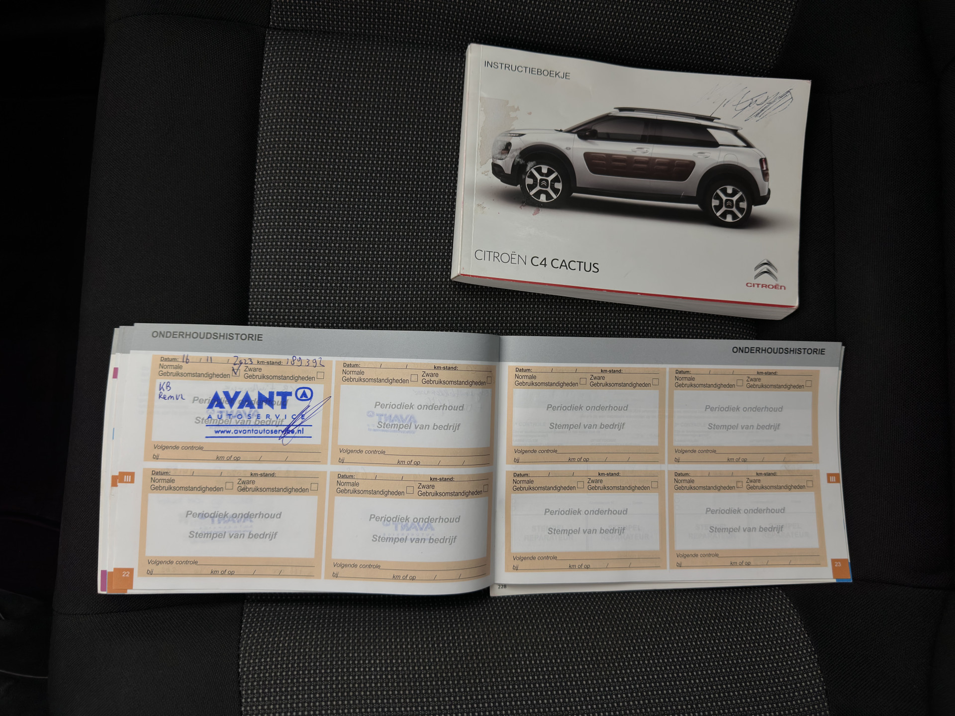 Citroën C4 Cactus 1.6 BlueHDi Feel *NAVI-FULLMAP | COMFORT-SEATS | ECC | PDC | DIGI-COCKPIT | CRUISE *