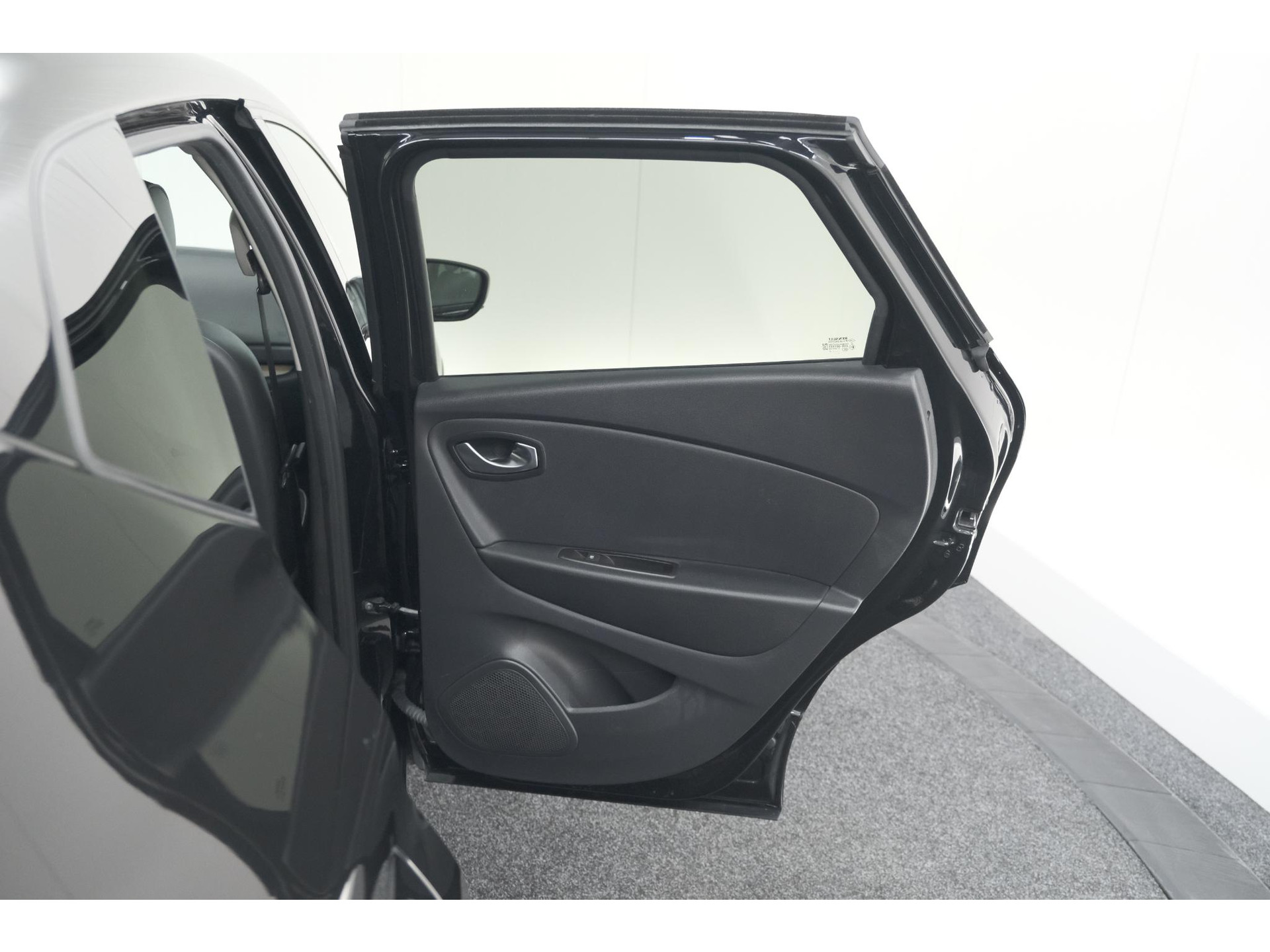 Renault Captur TCe 130 Intens | Camera | Navigatie | Parkeersensoren | Climate Control