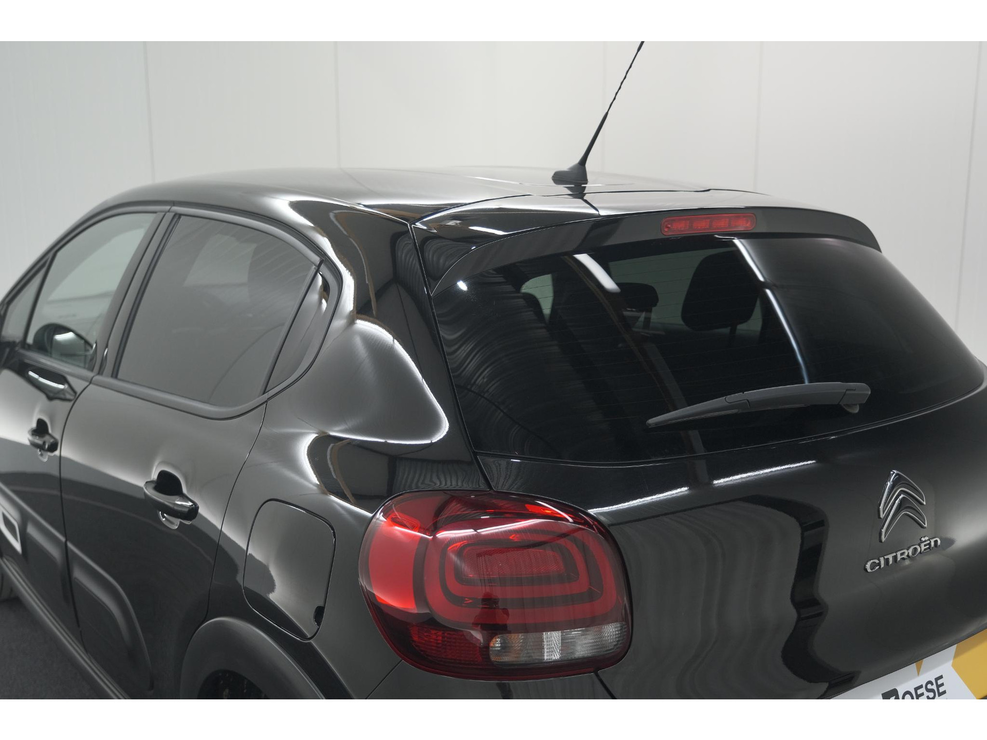 Citroen C3 PureTech 110 EAT6 Max | Apple Carplay | Parkeersensoren | Climate Control | 16 Inch Lichtmetalen Velgen