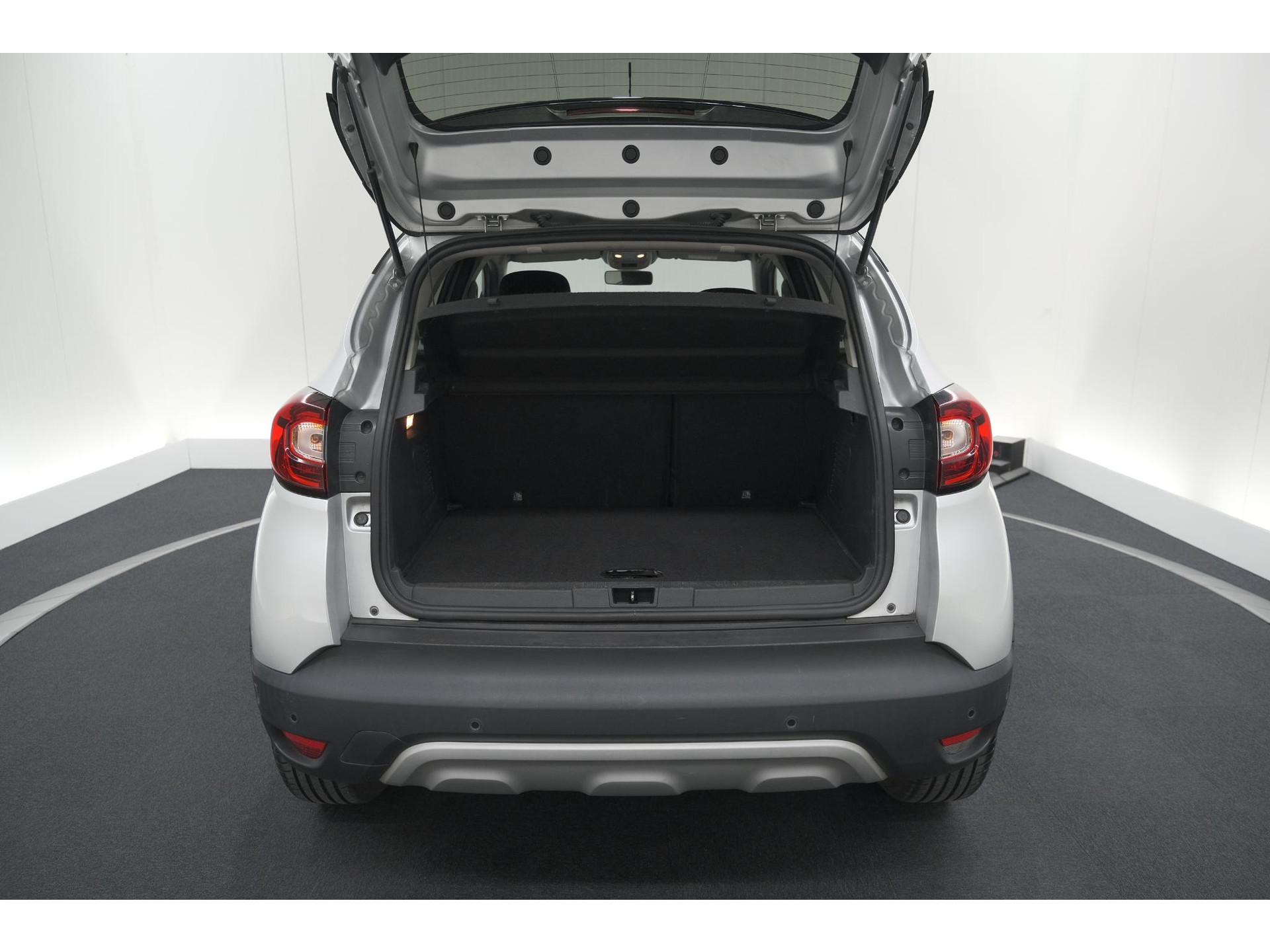 Renault Captur TCe 90 Intens | Camera | Dodehoekdetectie | Navigatie | Parkeersensoren