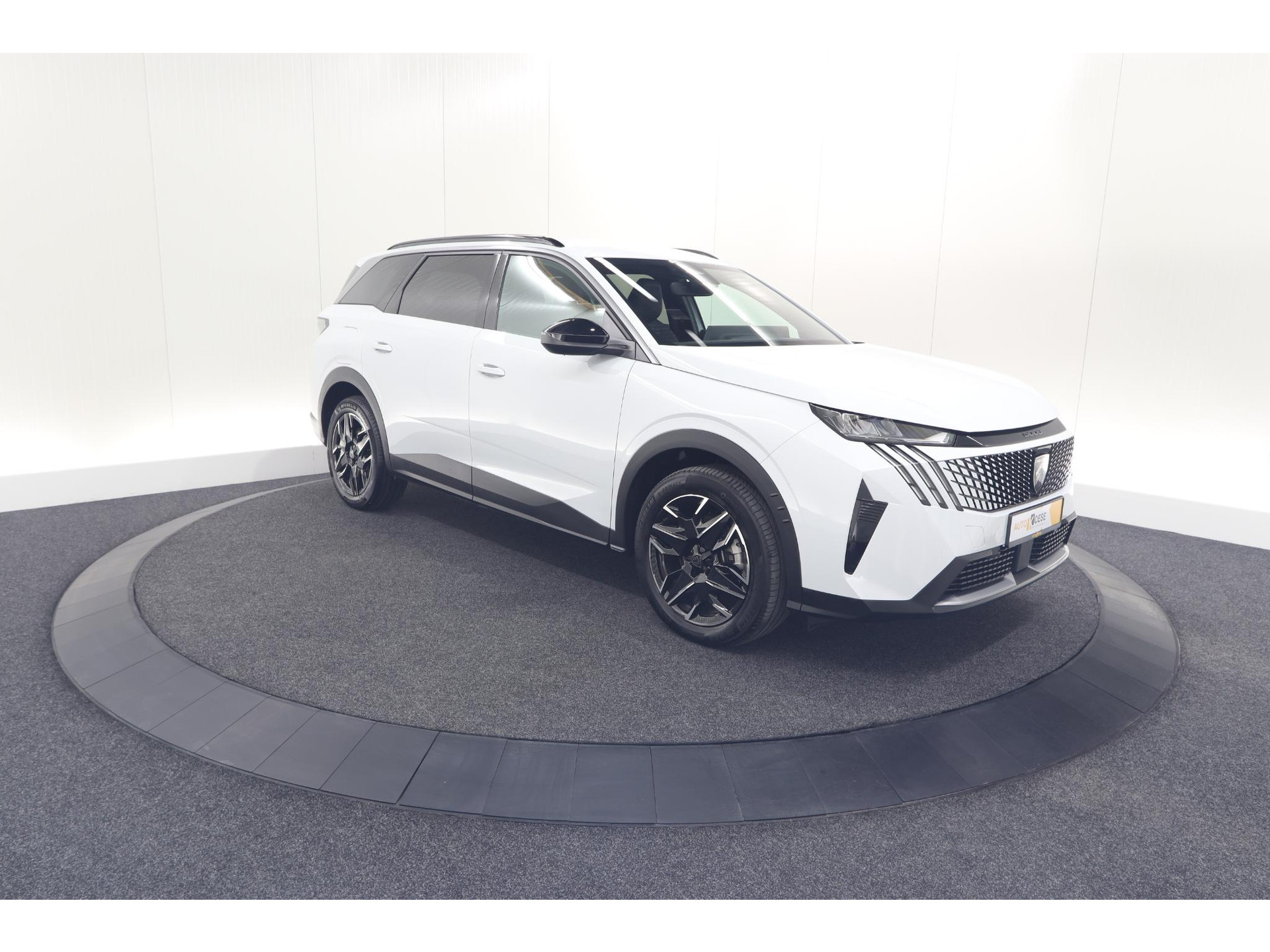Peugeot 5008 Hybrid 136 e-DCS6 Allure | 7 Zitplaatsen | Camera | Stoelverwarming | Panoramic Navigation pack