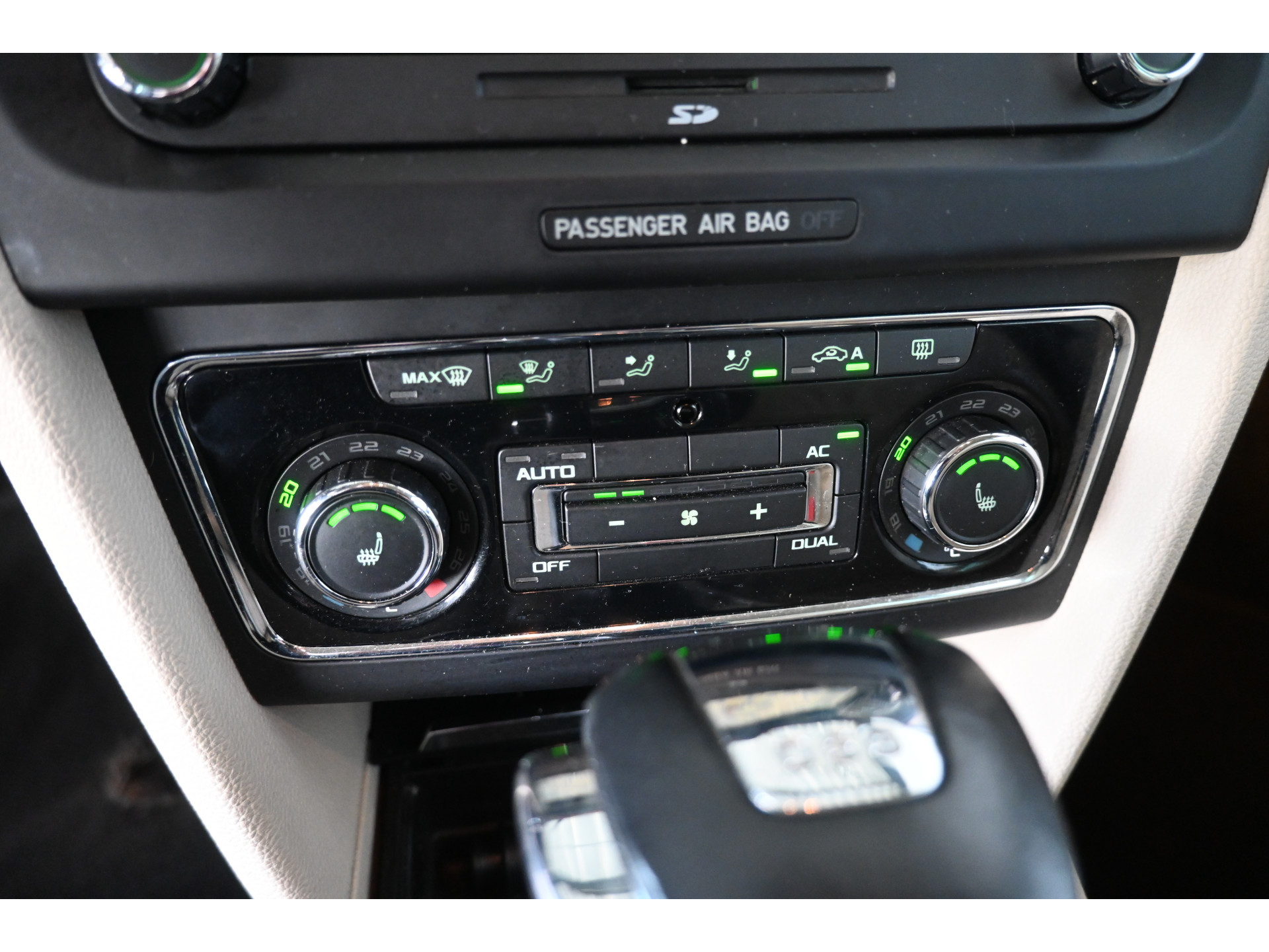 ŠKODA Superb Combi 1.8 TSI Elegance Business Line Automaat Navigatie Leder All in Prijs! Inruil Mogelijk!