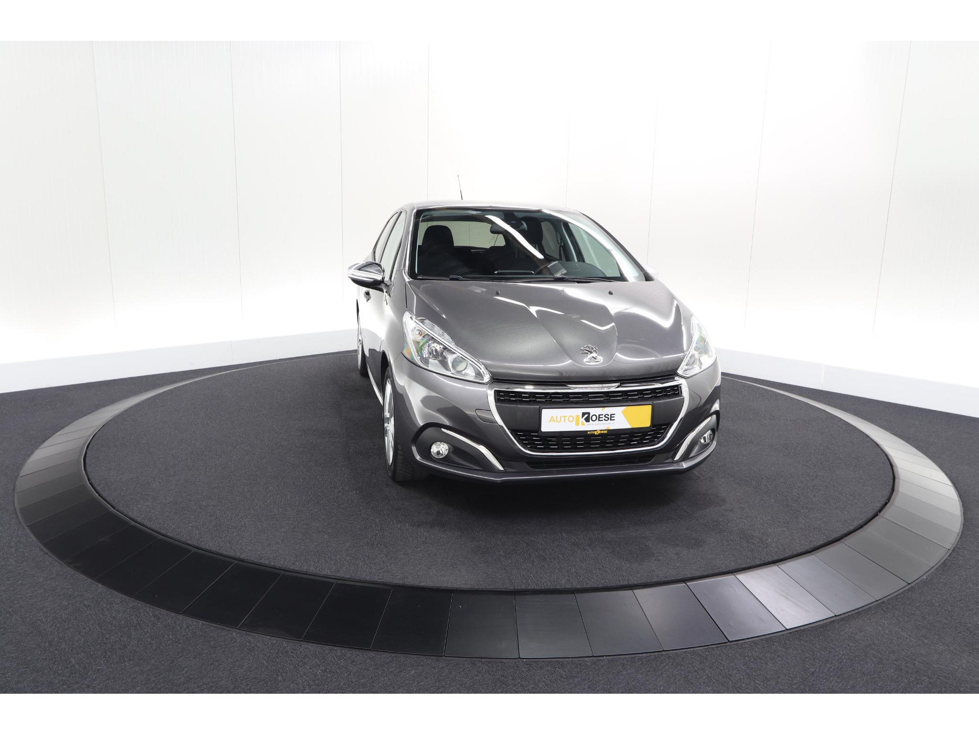 Peugeot 208 PureTech 82 Signature | Parkeersensoren | Apple Carplay | Navigatie
