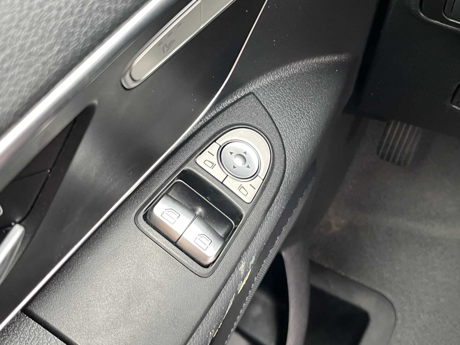 Mercedes-Benz Vito 119 1.9 CDI 190pk Automaat L2H1 9G-Tronic Climate Control Adaptieve Cruise Control Trekhaak Navigatie Camera Stoelverwarming