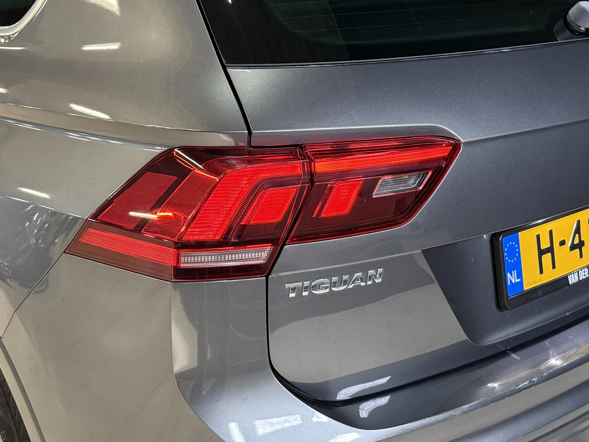 Volkswagen Tiguan 1.5 TSI ACT Comfortline | Apple Carplay | ACC | Trekaak | Draadloze lader