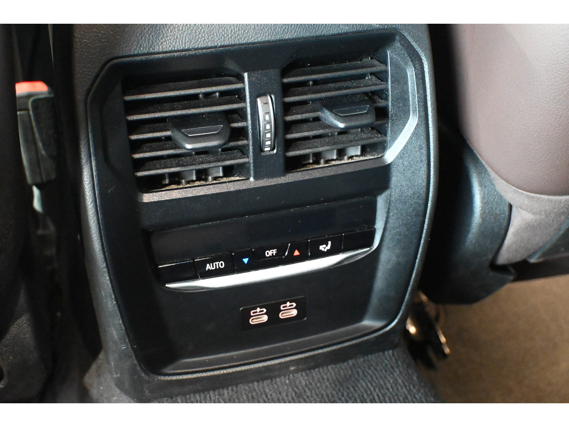 BMW 3-serie Touring 320e M-Sport Clima Cruise CarPlay LED Leder Navigatie 100% Onderhouden! Inruil Mogelijk!