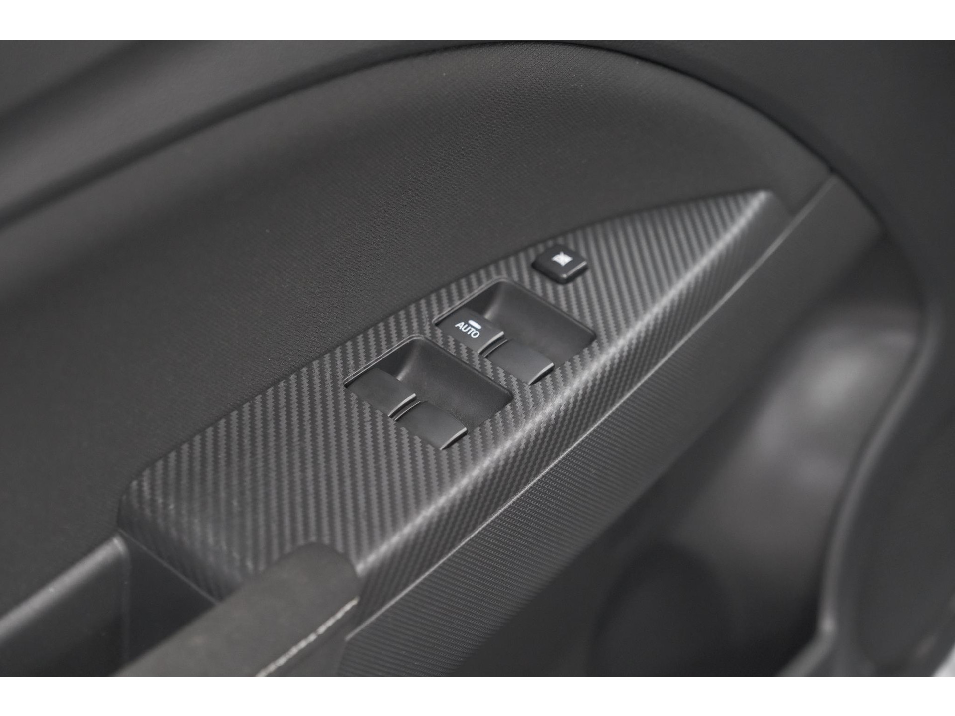 Mitsubishi Space Star 1.2 Intense | AUTOMAAT! | Apple Carplay | Allseason Banden | Climate Control