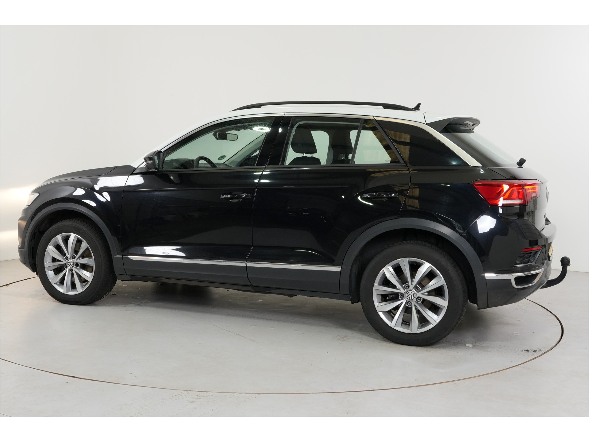 Volkswagen T-Roc 2.0 TDI 4Motion Sport | Trekhaak | Adaptive Cruise | Navi | Stl. verw. |