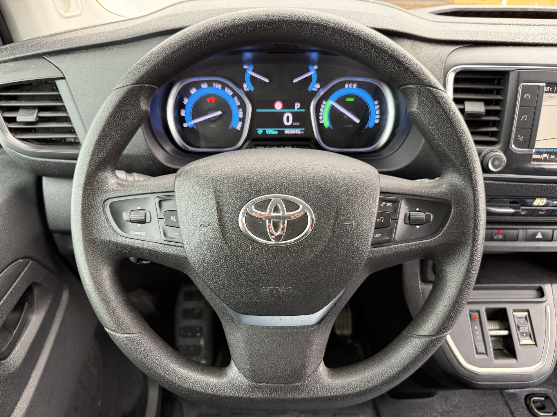 Toyota ProAce Electric 75kWh 136PK L2 Elektrisch 93.3% (SOH) 330km WLTP Snelladen Cruise Control Climate Control Carplay Navigatie 360° Camera Snelladen