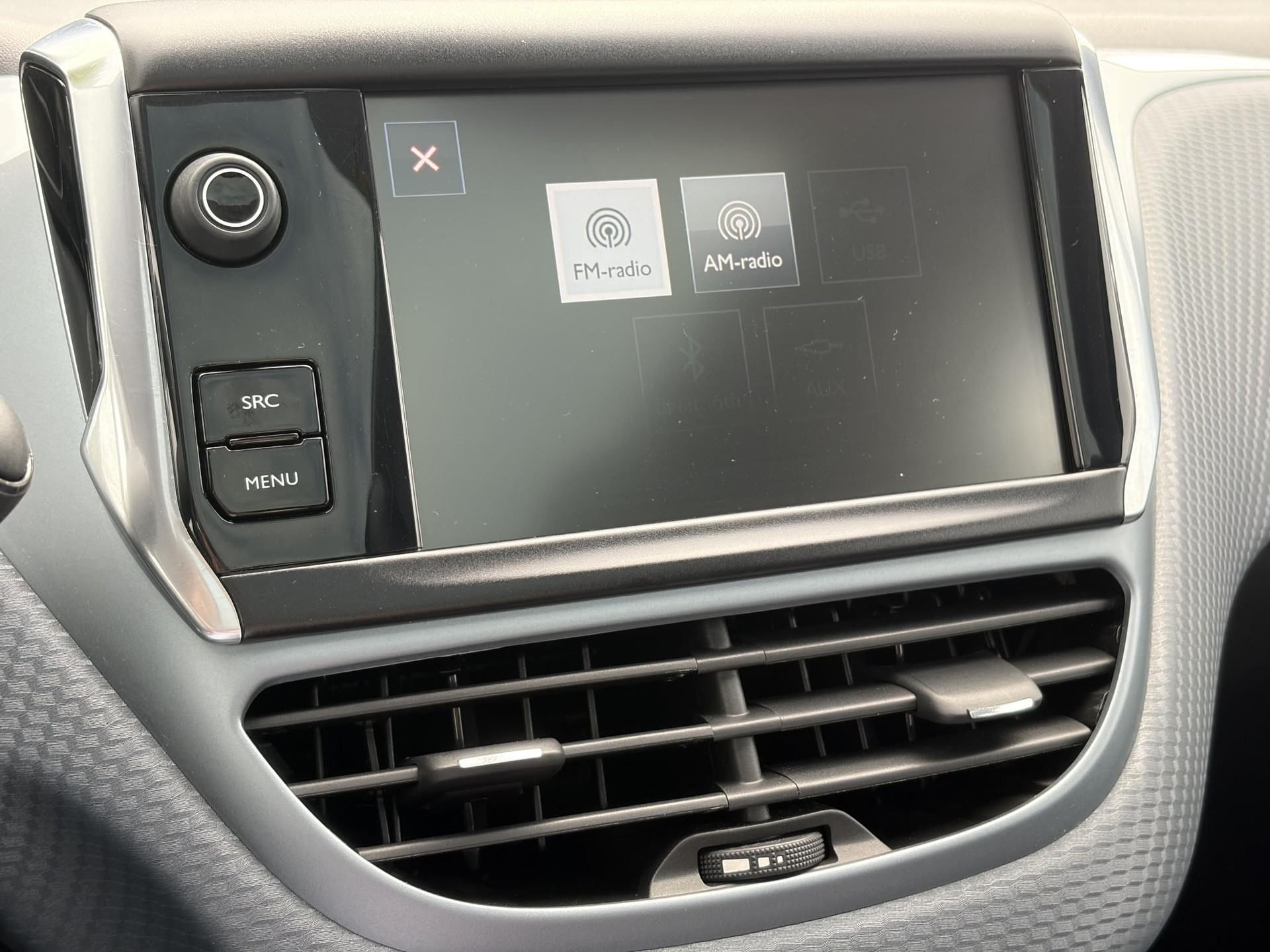 Peugeot 208 1.2 PureTech Allure D-riem vv in 2022,2e Eigenaar,110pk,Dealer Onderhouden,Pano,Carplay,Camera,Clima,Cruise,5 Deurs,Halfleder,Pdc,N.A.P,Lm velgen,Apk tot 05-2027