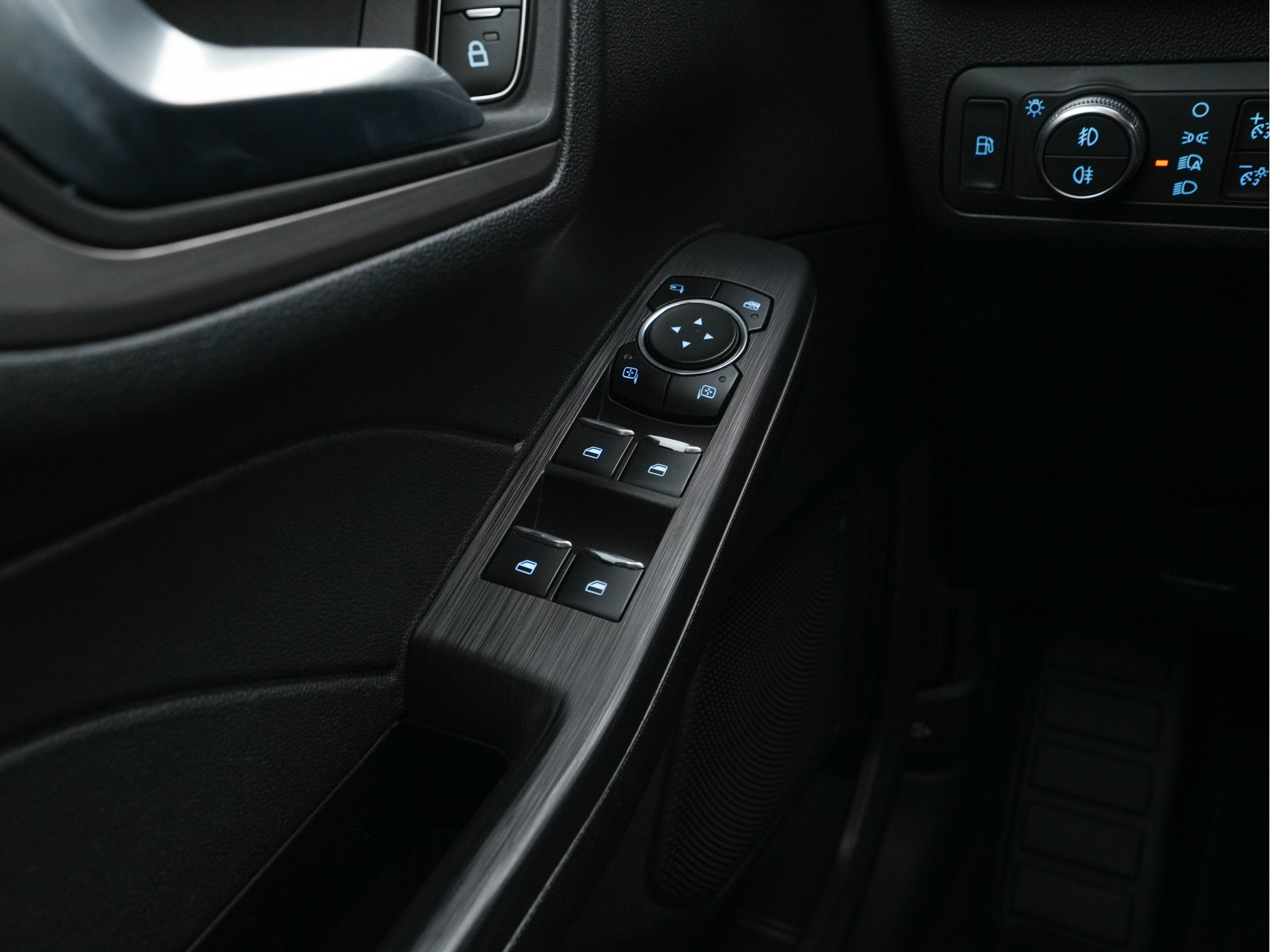 Ford Kuga 2.5 PHEV Titanium (INCL-BTW) *DIGI-COCKPIT | ADAPTIVE-CRUISE | BLINDSPOT | PARK-PILOT | CAMERA | NAVI-FULLMAP | HEATED-SEATS | COMFORT-SEATS | ECC | CARPLAY | PDC | DAB | LANE-ASSIST | 17''ALU*