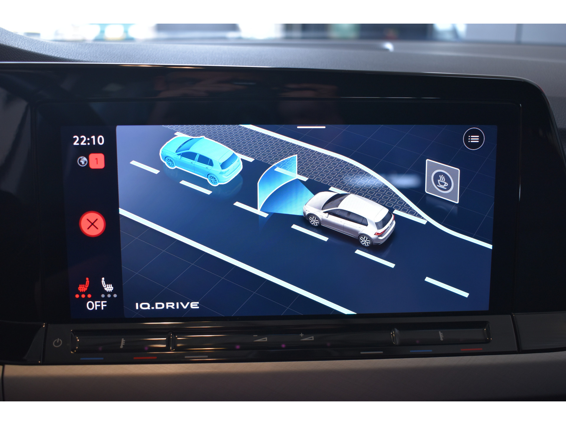 Volkswagen Golf 1.0 eTSI Life Business Automaat Navigatie/CarPlay