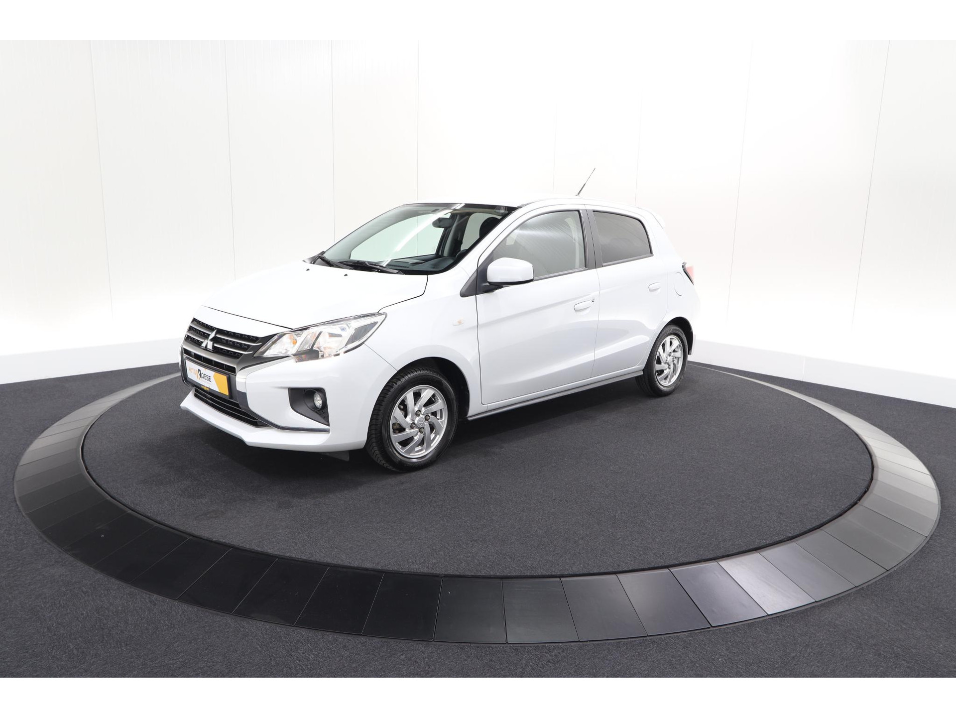 Mitsubishi Space Star 1.2 Intense | AUTOMAAT! | Apple Carplay | Allseason Banden | Climate Control