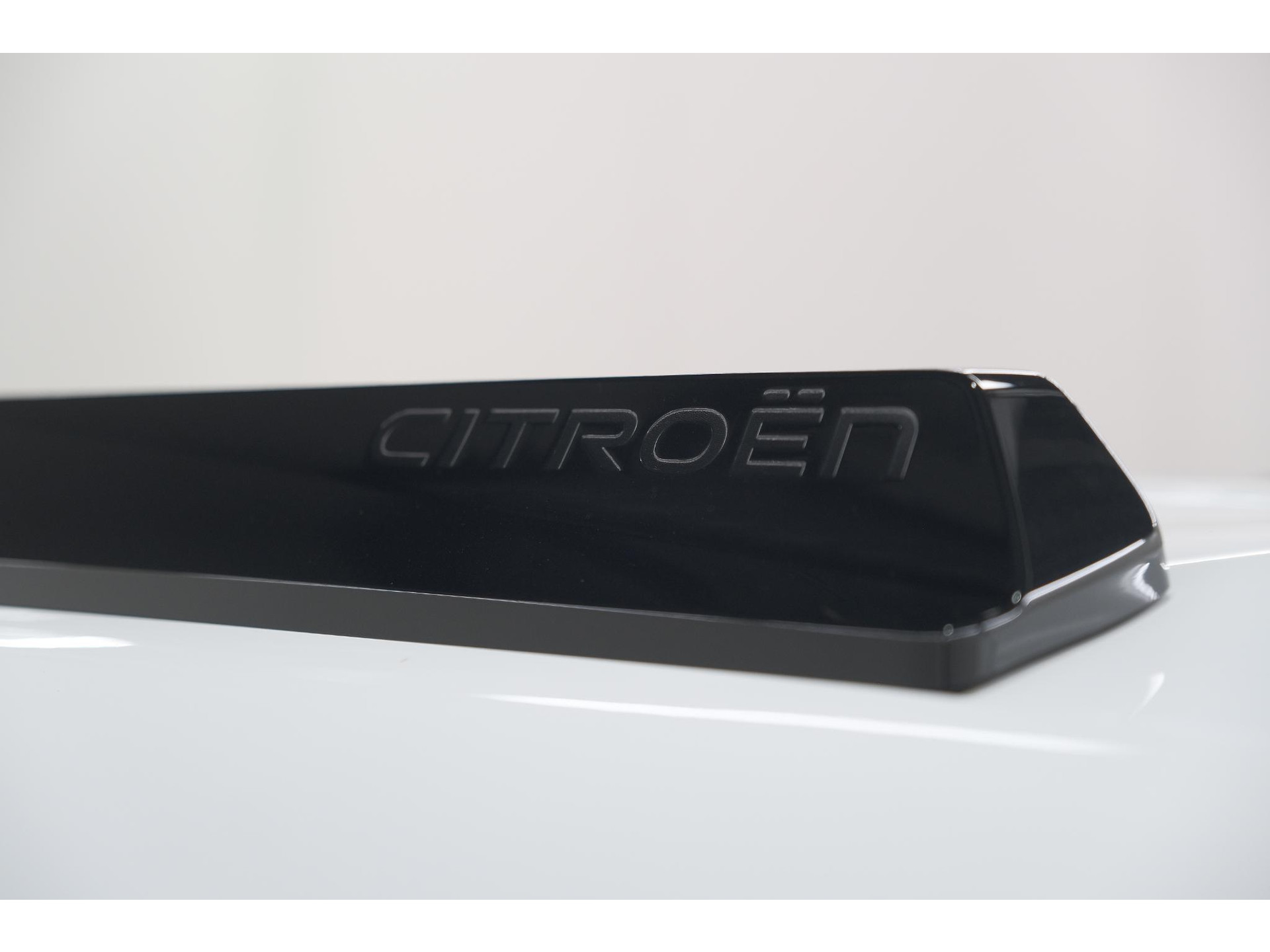 Citroen Ë-C3 Aircross Plus 113pk Extended Range 54 kWh | 11 KW Lader | Camera | Apple CarPlay | Parkeersensoren
