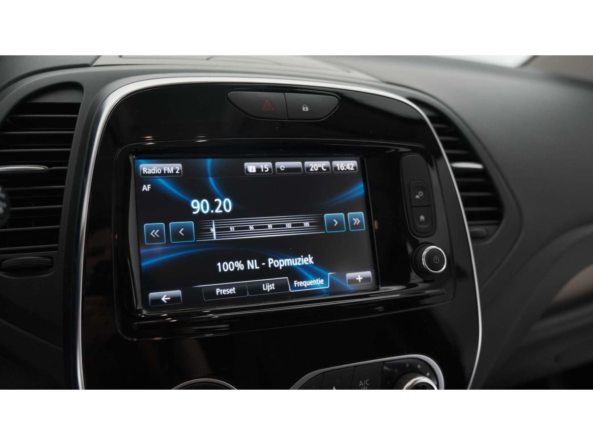 Renault Captur 1.3 TCe Intens | Trekhaak afneembaar | Navigatie | Parkeersensoren