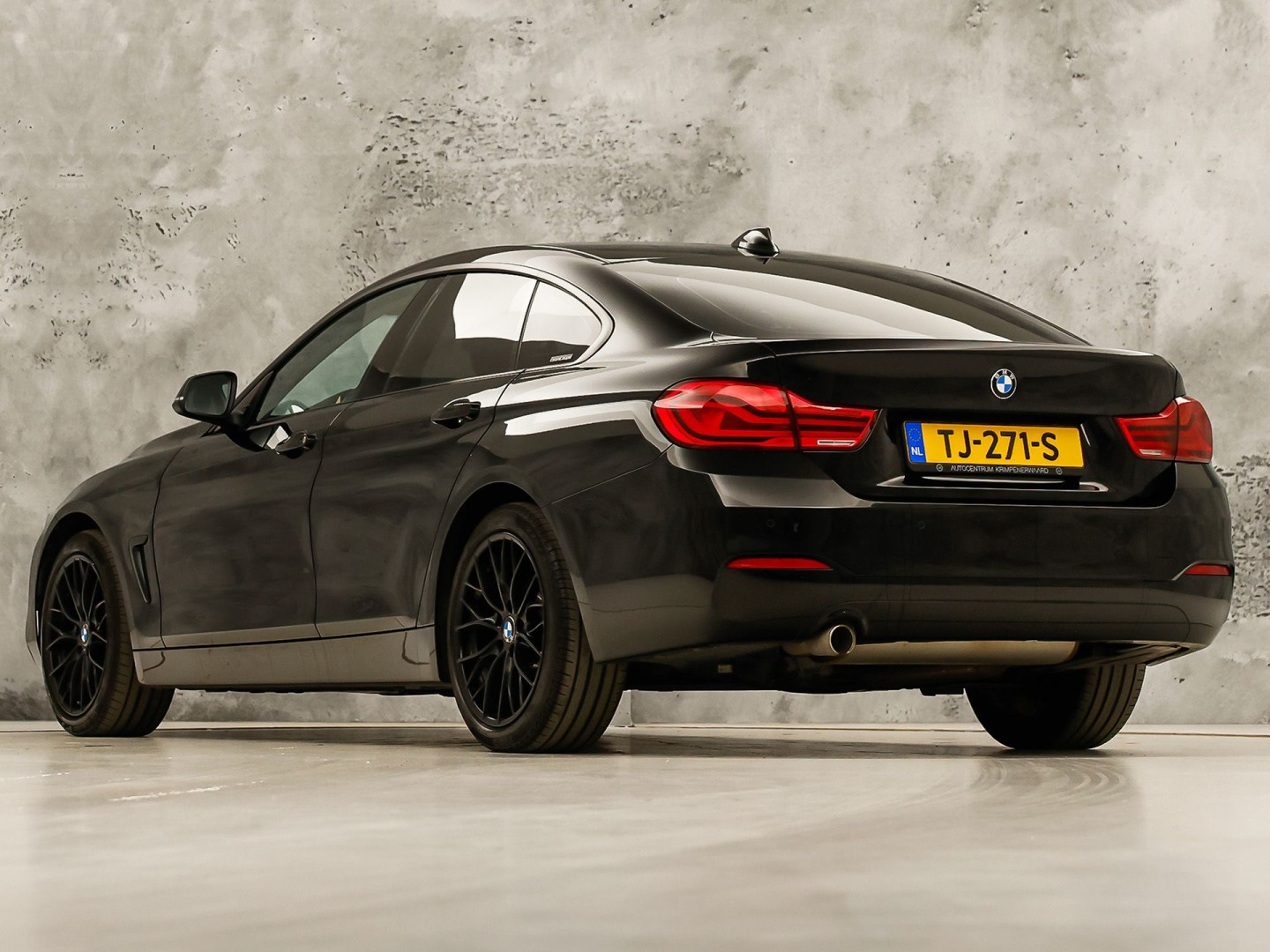 BMW 4-Serie Gran Coupe 418i Executive Sport Black Pack Automaat (NAP, DEALER ONDERHOUDEN, NAVIGATIE, CLIMATE, SPORTSTOELEN, PARKEERSENSOREN, CRUISE, FLIPPERS, NIEUWE APK, NIEUWSTAAT)