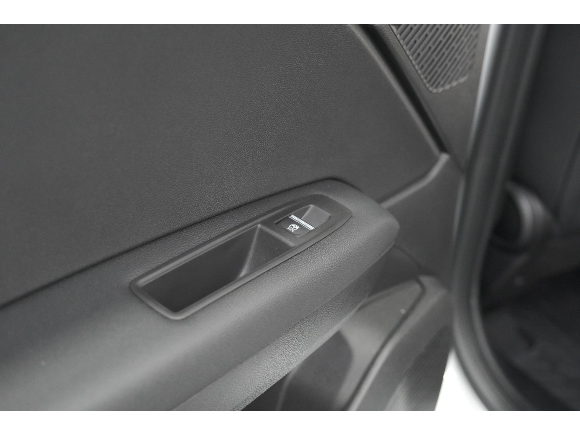 Renault Captur 1.6 E-Tech full hybrid 145 techno | NIEUW MODEL | Camera | Apple Carplay | Parkeersensoren | Keyless | LED