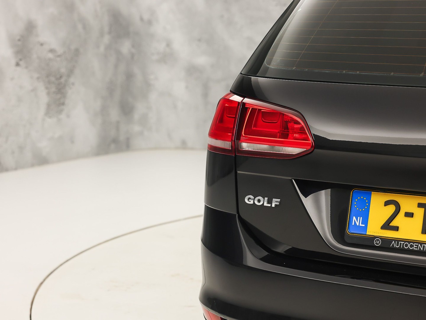Volkswagen Golf Variant 1.2 TSI Sport (NAVIGATIE, BLUETOOTH, CLIMATE, NAP, TREKHAAK, SPORTSTOELEN, ARMSTEUN, LM VELGEN, ELEK PAKKET, NIEUWSTAAT)