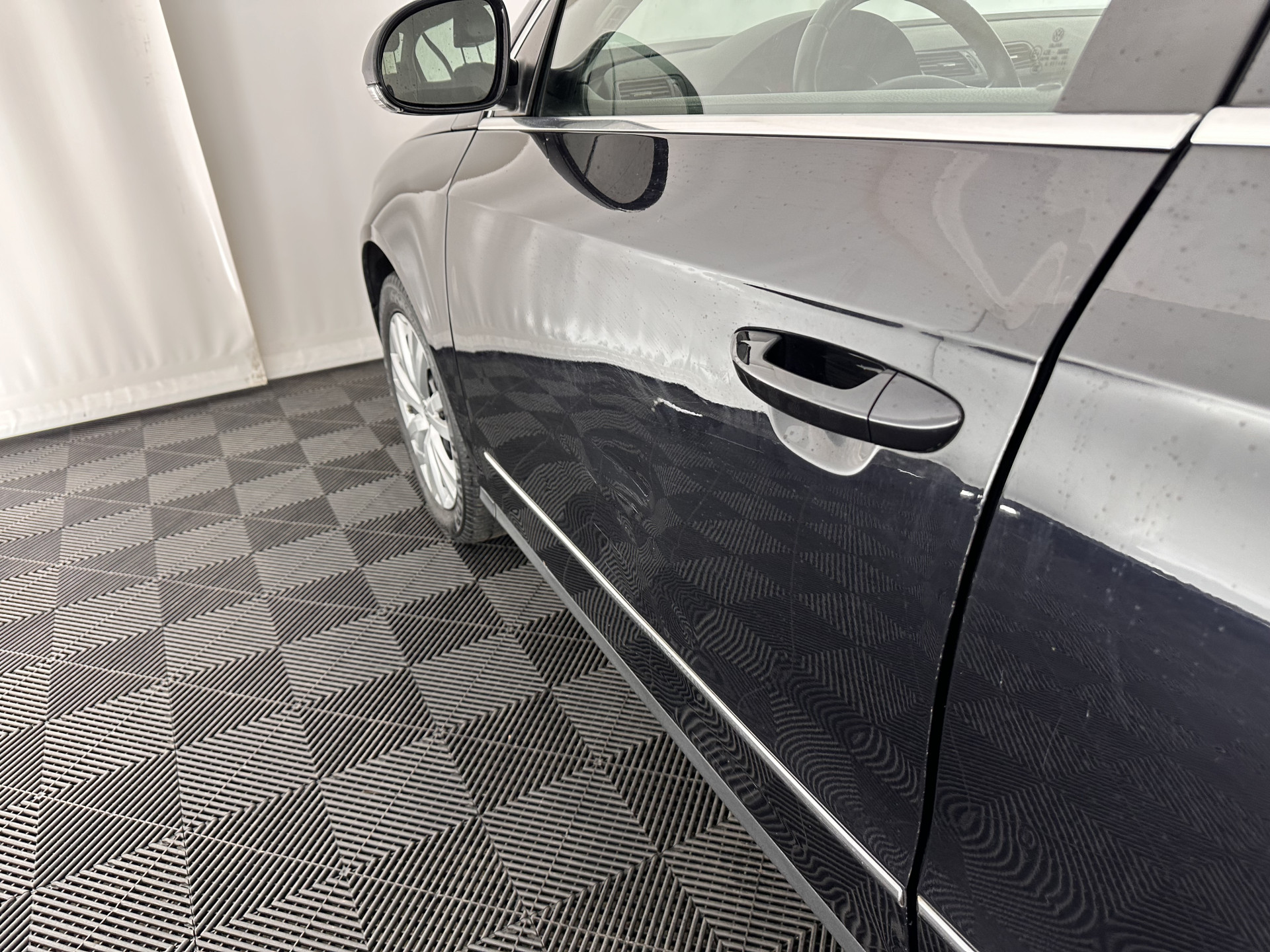 Volkswagen Passat 2.0 FSI Highline Aut. *NAVI-FULLMAP | LEATHER-ALCANTARA | SPORT-SEATS | ECC | HEATED-SEATS | PDC | CRUISE*