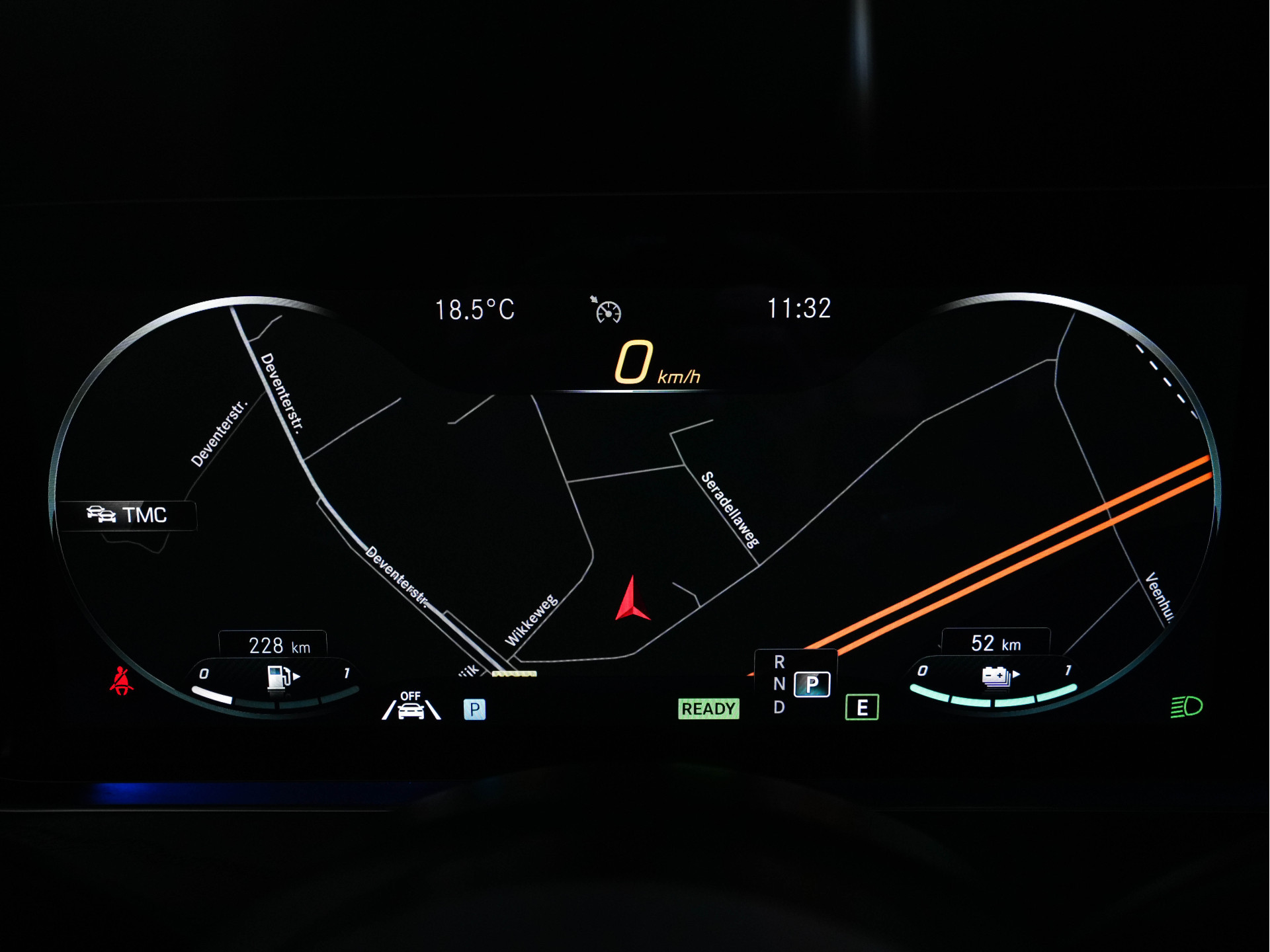 Mercedes-Benz E-klasse Estate 300 de Business Solution Luxury Plug-In (INCL-BTW) Aut. *DIGI-COCKPIT | MULTIBEAM-LED | LUXURY-LEATHER | TOP-VIEW | KEYLESS | DAB | NAVI-FULLMAP | CRUISE | SHIFT-PADDLES | AMBIENT-LIGHT | HEATED-SPORTSEATS | 18"ALU*