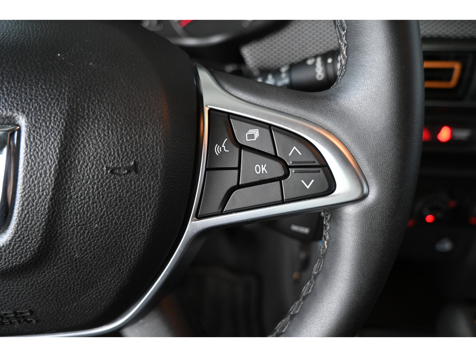 Dacia Sandero Stepway 1.0 TCe 90 Comfort Automaat Airco Cruise Pdc Navigatie 1e Eigenaar Inruil Mogelijk!