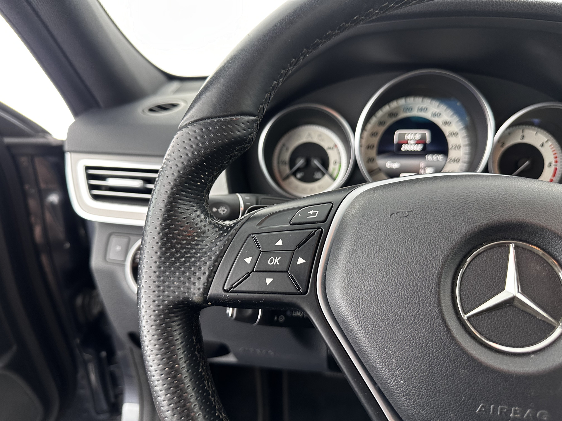 Mercedes-Benz E-klasse 300 BlueTEC HYBRID Avantgarde Aut. *NAVI-FULLMAP | LEATHER -MICROFIBRE | ECC | PDC | CRUISE | COMFORT-SEATS | 17"ALU*