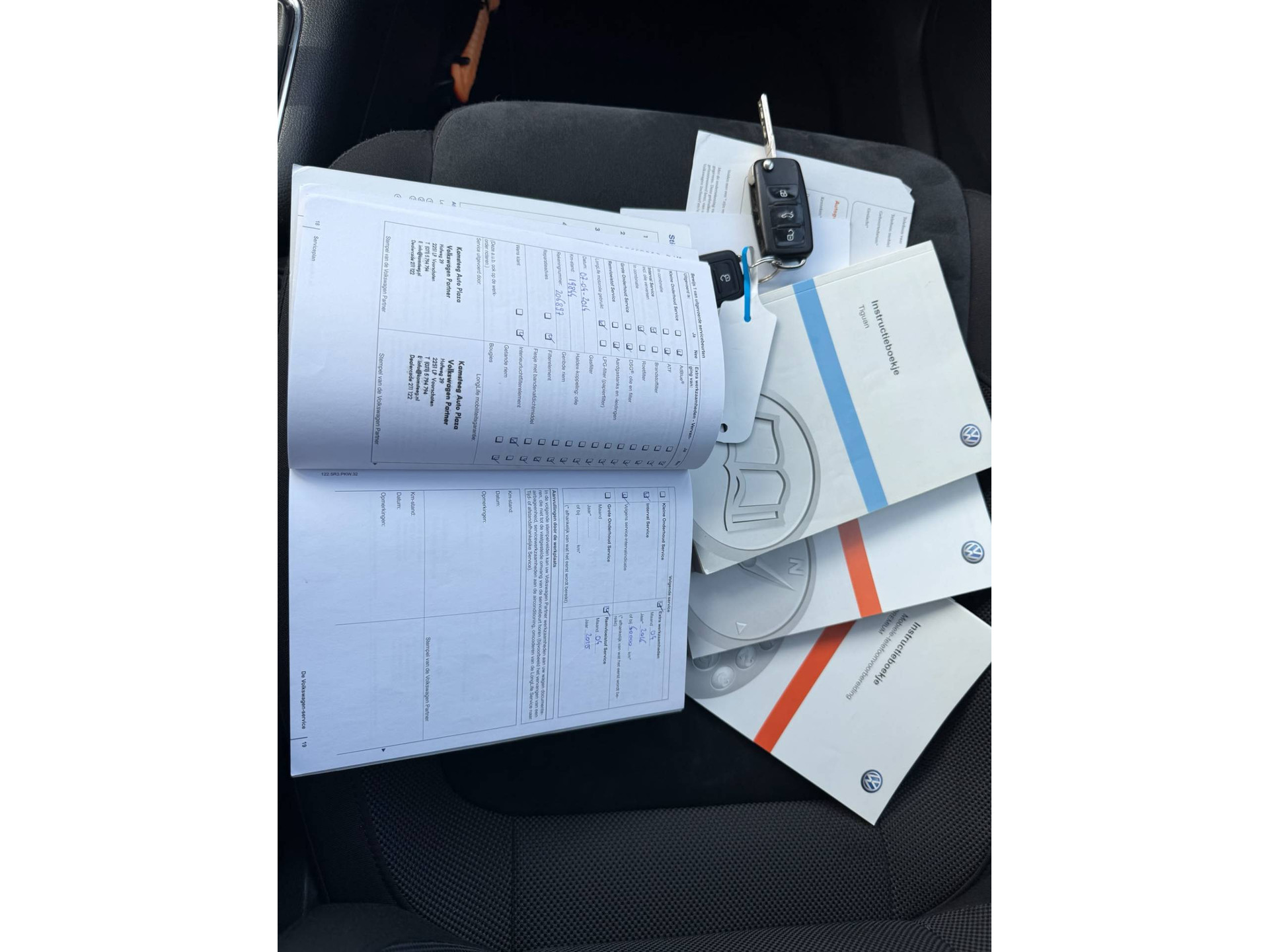 Volkswagen Tiguan 1.4 TSI Sport&Style | 1E EIGENAAR | 3/6/12MND GARANTIE | NAVI | PDC | 160 PK | LAGE KM |