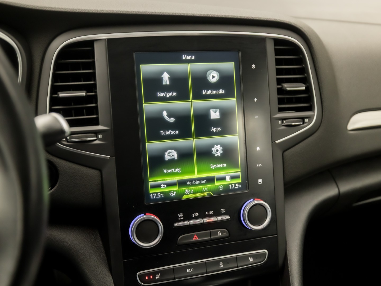 Renault Mégane Estate 1.2 TCe Bose Automaat (VIRTUAL COCKPIT, GROOT NAVI, LEDER/ALCANTARA, GETINT GLAS, STOELVERWARMING, SPORTSTOELEN, TREKHAAK, PARKEERSENSOREN, NIEUWSTAAT)