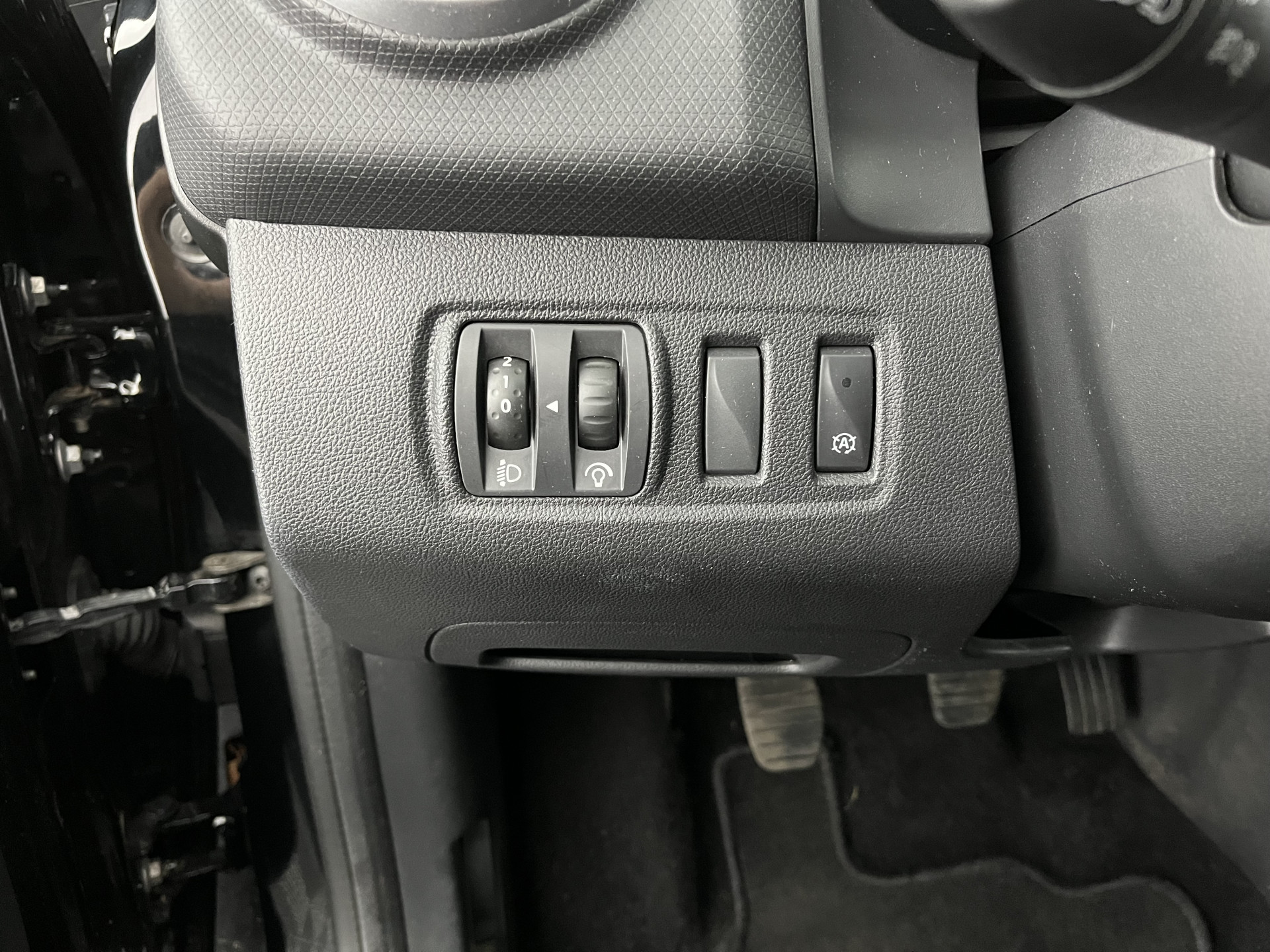 Renault Clio Estate 1.5 dCi ECO Dynamique *NAVI-FULLMAP | AIRCO | CRUISE | KEYLESS | COMFORTSEATS | BASS-REFLEX-AUDIO | PRIVACYGLASS | 16"ALU*