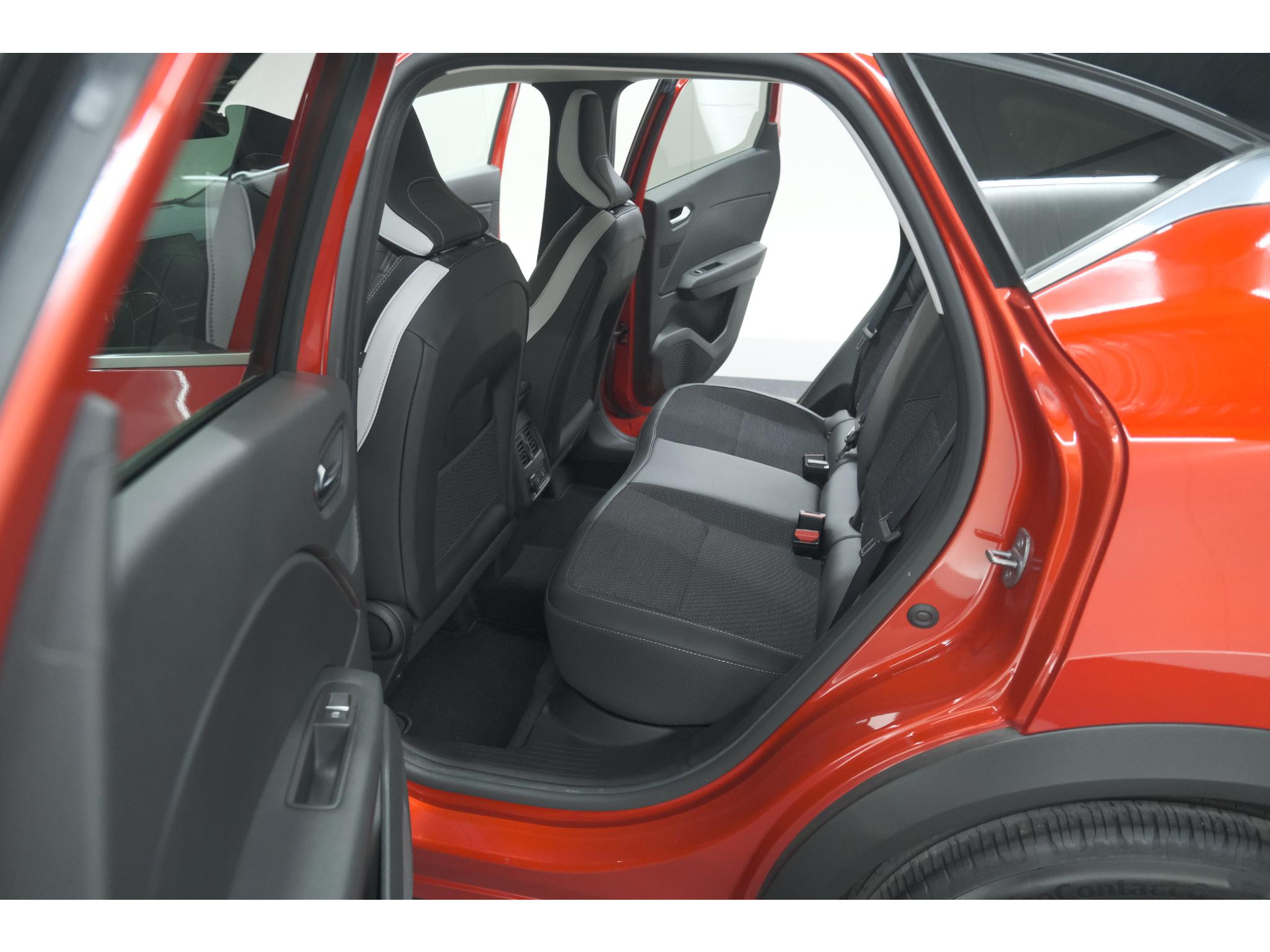 Renault Captur 1.6 E-Tech Full Hybrid 145 Techno | Navigatie | Camera | Parkeersensoren | Apple Carplay