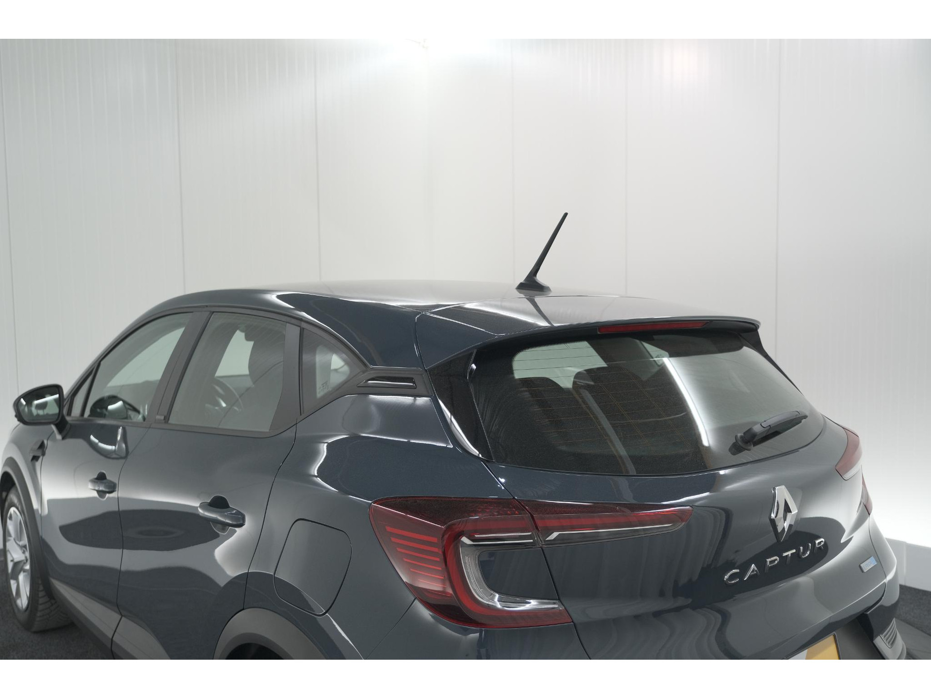 Renault Captur 1.6 E-Tech Plug-in Hybrid 160 Business | Parkeersensoren | Apple Carplay | Navigatie | Climate Control