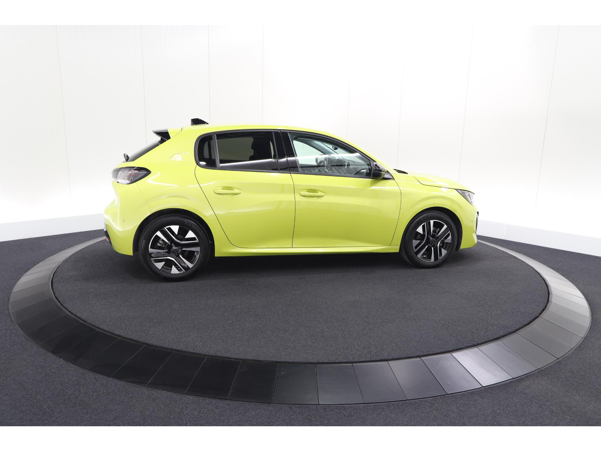 Peugeot 208 PureTech 100 Allure | 360 Camera | Vison Pack | Dodehoekdetectie | Apple Carplay