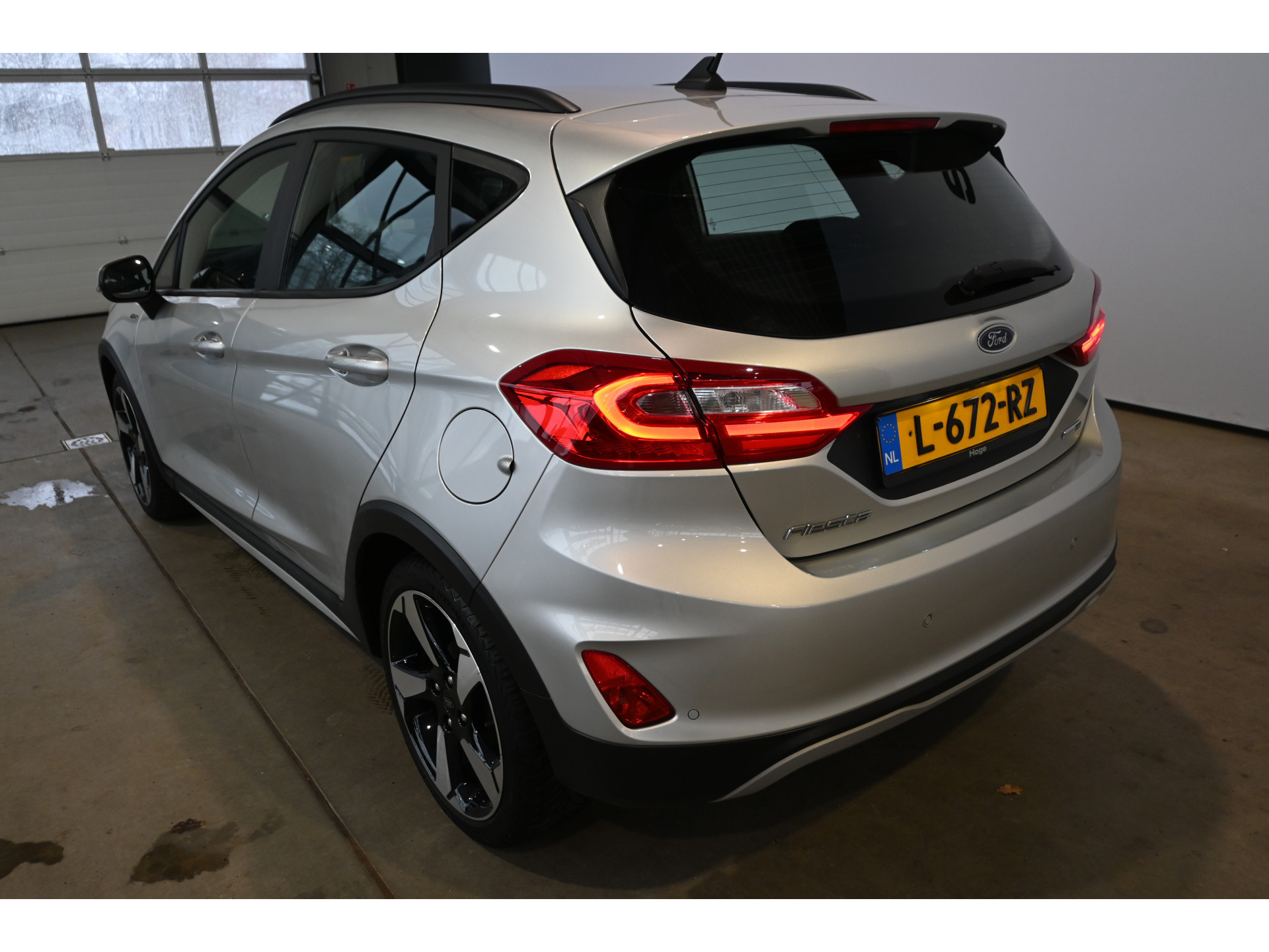 Ford Fiesta 1.0 EcoBoost Hybrid Active X Navigatie Caplay Stoel/Stuurverwarming Goed Onderhouden! Inruil Mogelijk!