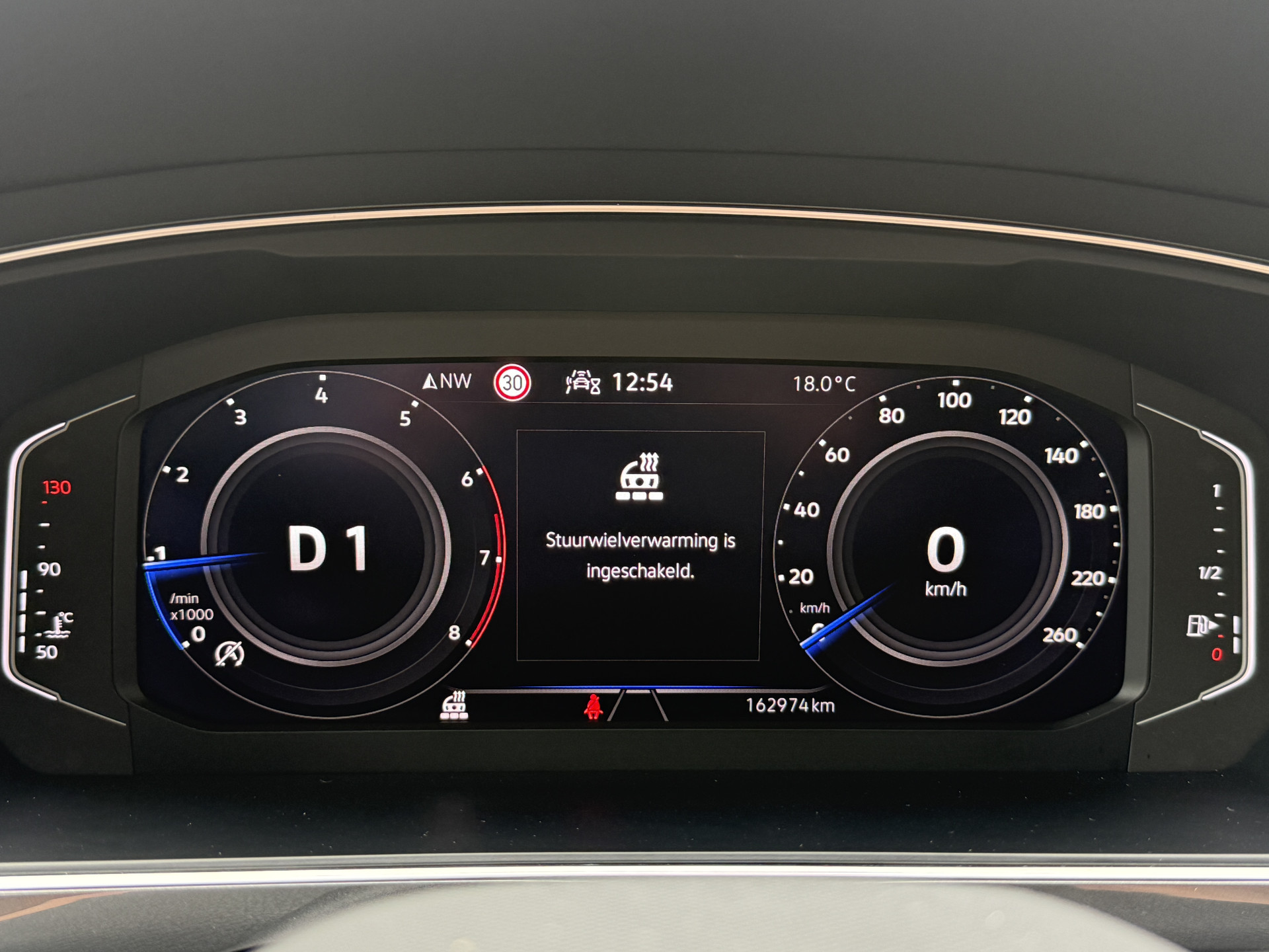 Volkswagen Tiguan Allspace 1.5 TSI Life Business 7p. | Massagestoel | Trekhaak | Camera | Stoel/Stuurverwarming | Carplay | Adaptive cruise