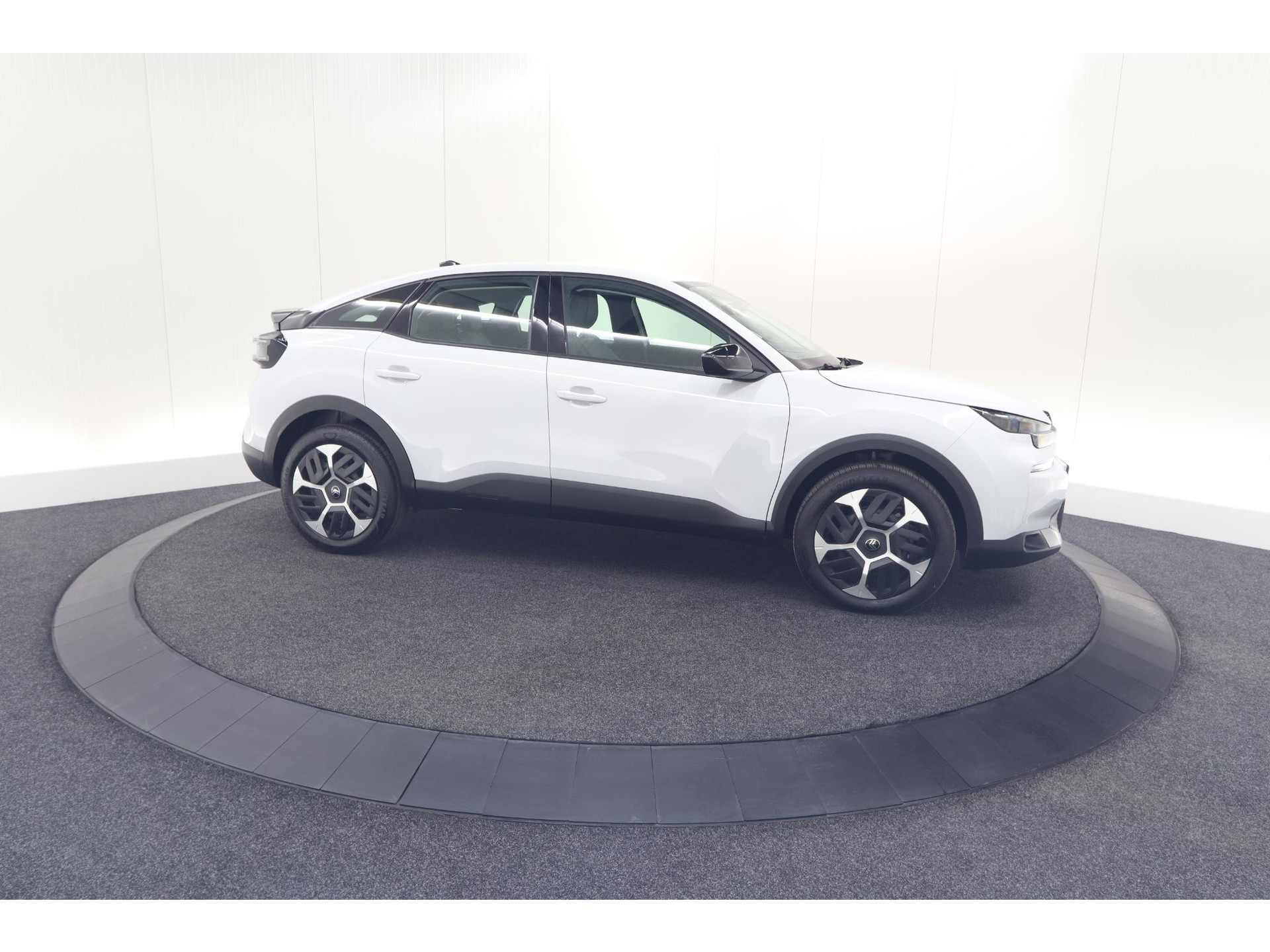Citroen C4 Hybrid 136 e-DCS6 Plus | Camera | Apple Carplay | Navigatie | Parkeersensoren