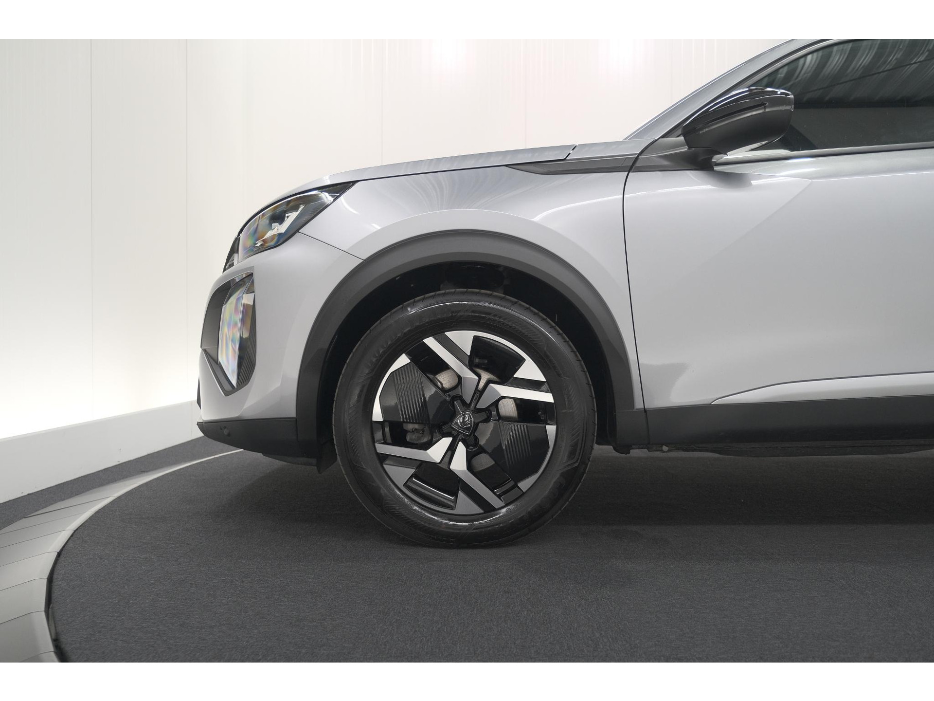 Peugeot 2008 PureTech 100 Allure | Apple Carplay | Parkeersensoren | Climate control