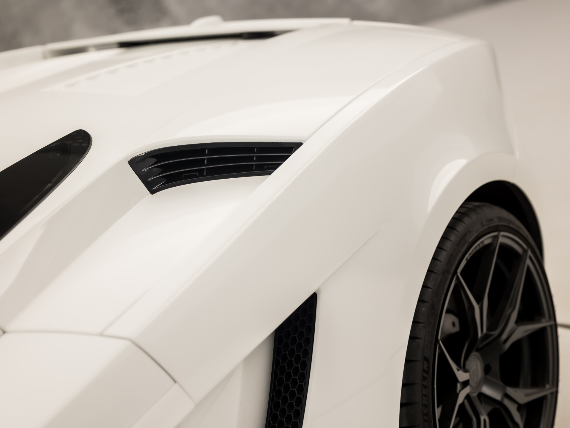 Lamborghini Gallardo 5.2 V10 LP560-4 Automaat 561Pk (FACELIFT, FRONT LIFT, CAMERA, LEDEREN SPORTSTOELEN, SOFT TOP, NAVIGATIE)