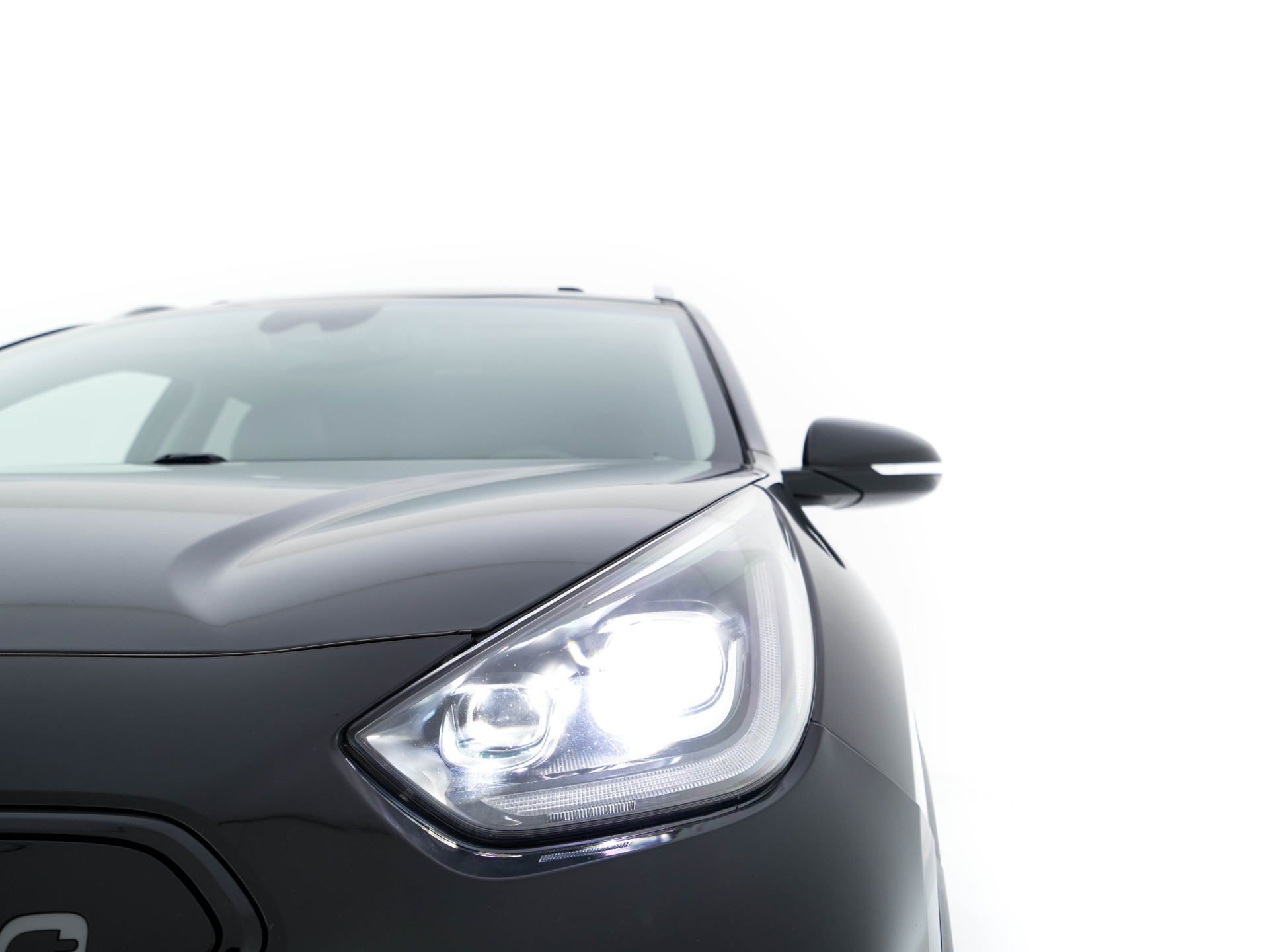 Kia e-Niro ExecutiveLine 64 kWh [ 3-Fase ] {SOH-100%} (INCL-BTW) Aut. *PANO | LEATHER | JBL-AUDIO | FULL-LED | NAVI-FULLMAP | DAB | ADAPTIVE-CRUISE | CAMERA | MEMORY-PACK | LANE-ASSIST | CCS-FASTLOADER | KEYLESS | DIGI-COCKPIT | 17"ALU*