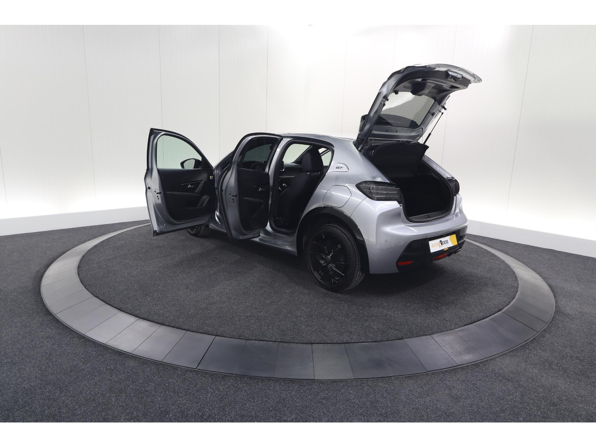 Peugeot 208 PureTech 100 GT Dark Edition | Camera | Navigatie | Apple Carplay | Parkeersensoren