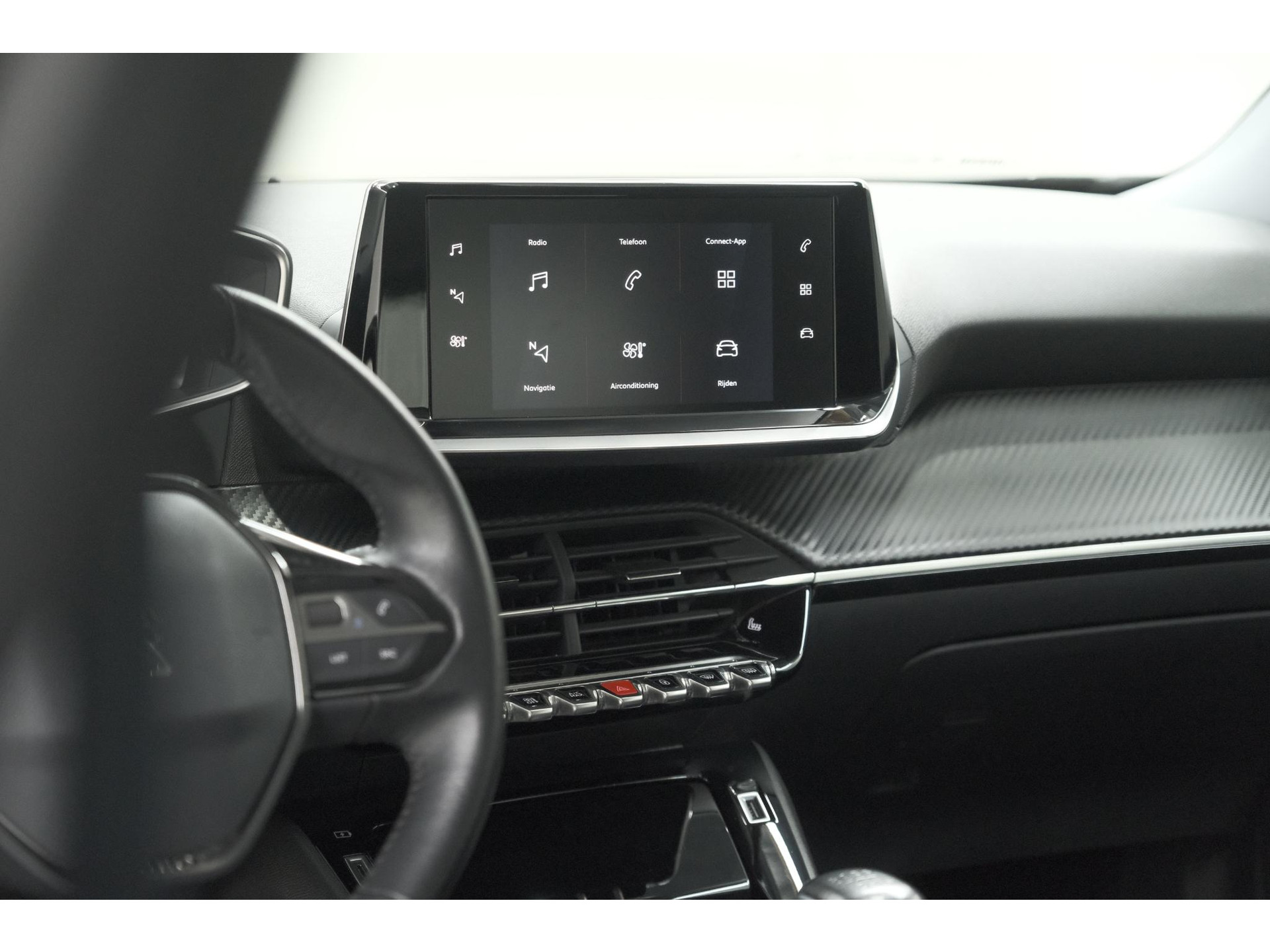 Peugeot 2008 PureTech 130 Allure | Camera | Stoelverwarming | Apple Carplay | Parkeersensoren voor + Achter