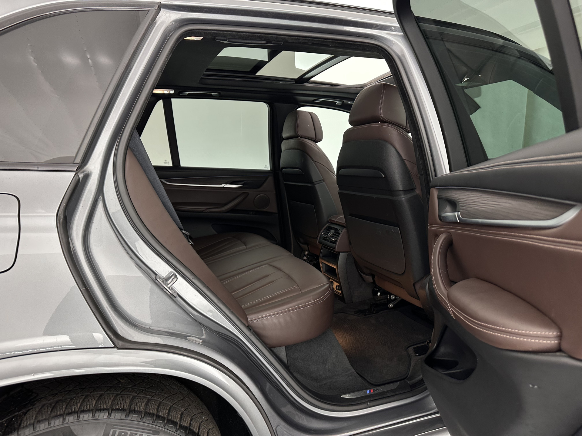 BMW X5 (Plug-In) xDrive40e M-Sportpack iPerformance High Executive Aut. *PANO | LEATHER | FULL-LED | MEMORY-PACK | BLINDSPOT | CAMERA | HIFI-SOUND | NAVI-FULLMAP | SHIFT-PADDLES | PRIVACYGLASS | ECC | HEAD-UP | PDC | CRUISE | 20''ALU*