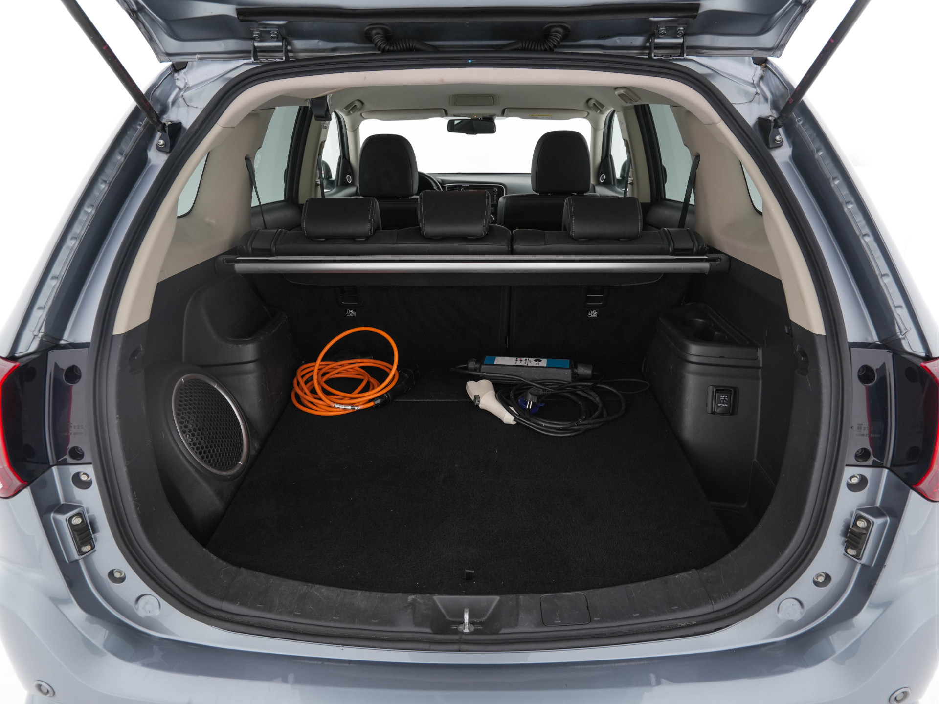 Mitsubishi Outlander 2.0 PHEV Executive Edition AWD Aut.  *LEATHER-MICROFIBRE | ROCKFORD-AUDIO | LED-LIGHTS | NAVI-FULLMAP | KEYLESS | CAMERA | HEATED-COMFORTSEATS | ECC | SHIFT-PADDLES | PDC | CRUISE | PRIVACY-GLASS | DAB | TOWBAR | 18''ALU *