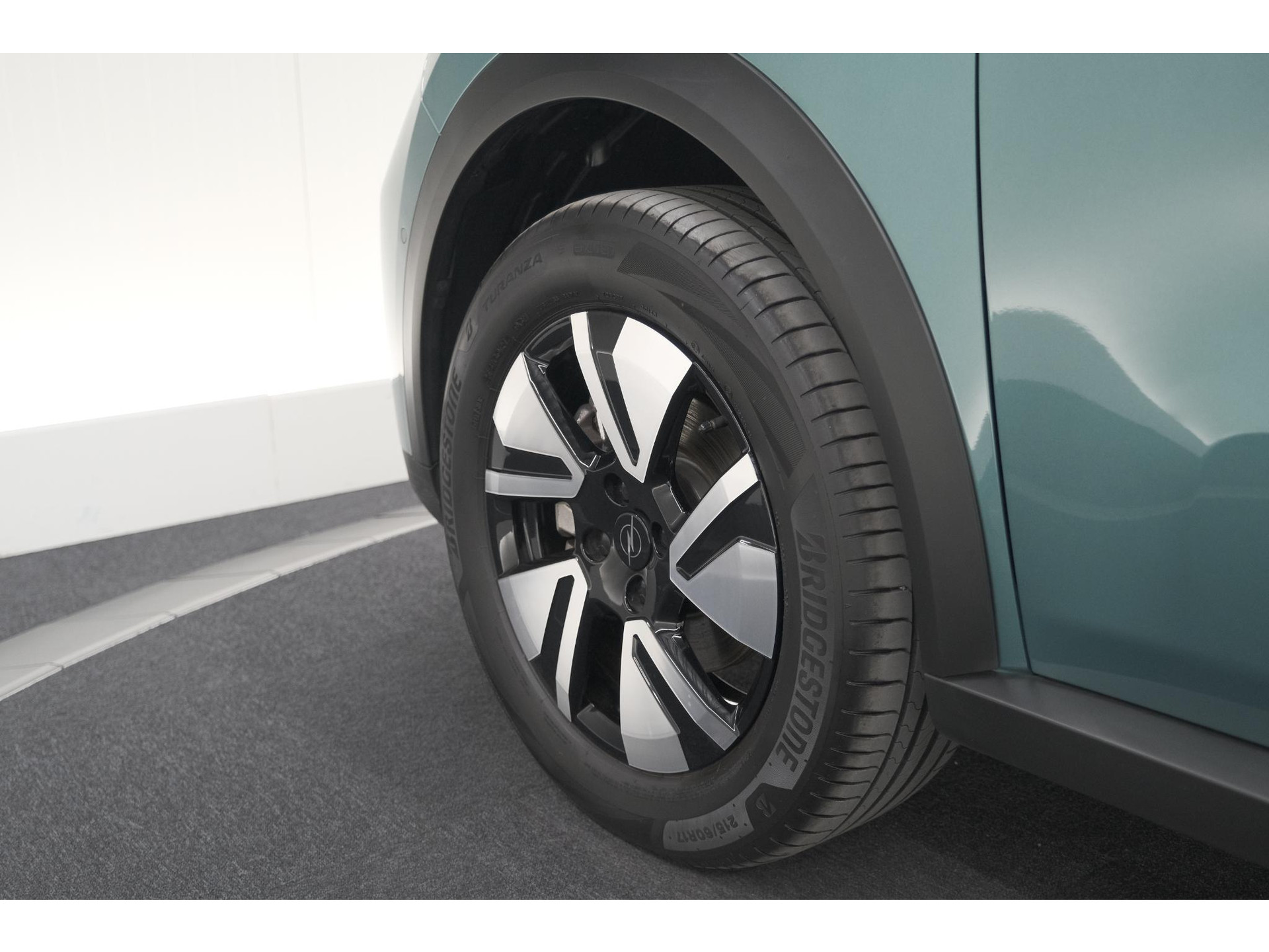 Opel Frontera Electric GS 44 kWh | 11 KW Laadfunctie | Camera | Dodehoekdetectie | Apple Carplay