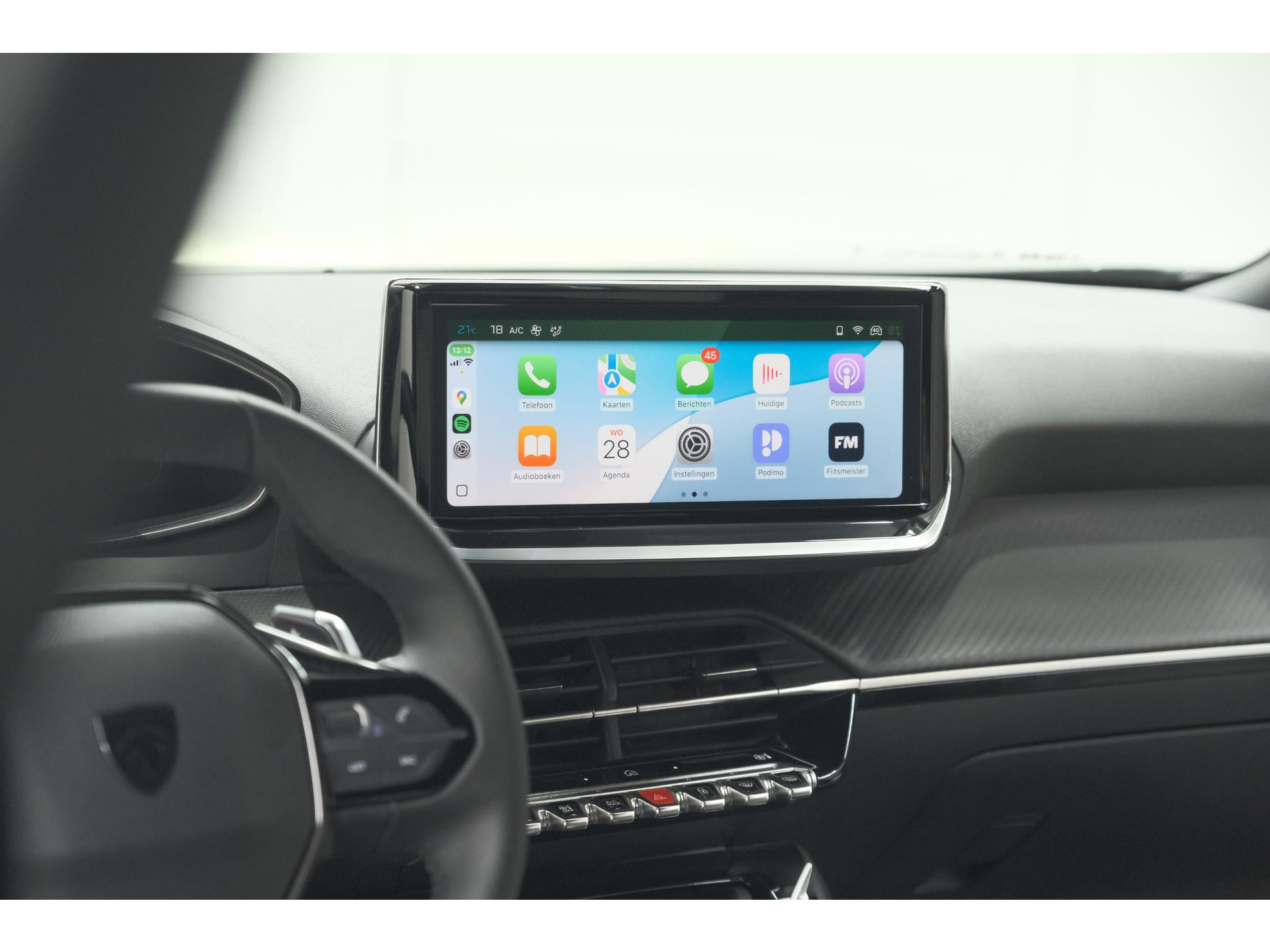 Peugeot 2008 Hybrid 136 e-DCS6 Allure | 360 Camera | Adaptieve Cruise Control | Dodehoekdetectie | Navigatie