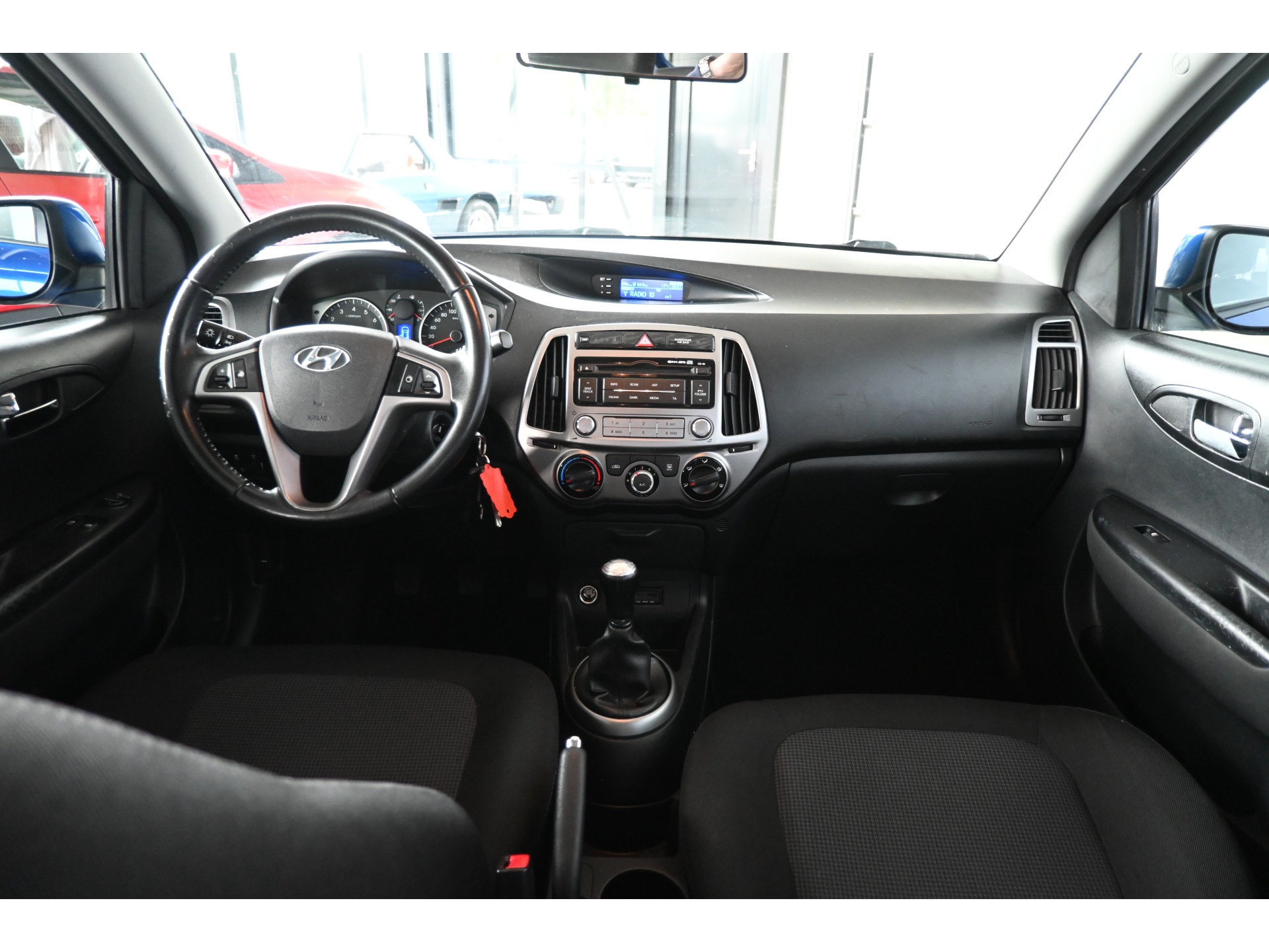 Hyundai i20 1.2i i-Motion LICHTE TIK IN MOTOR! TEKST LEZEN! Airco LED  Elektrisch Pakket! Trekhaak TEKST LEZEN! Inruil Mogelijk!