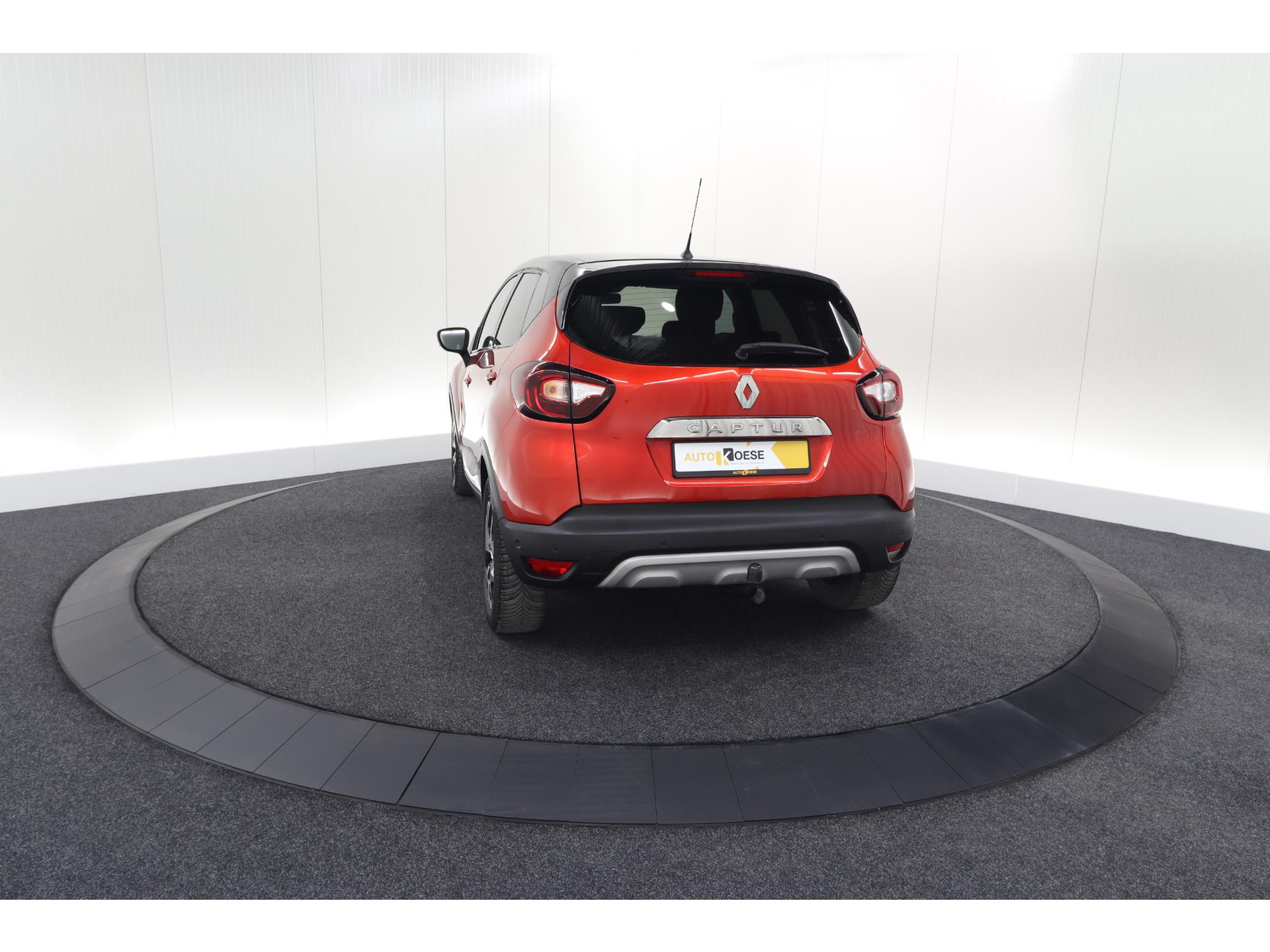 Renault Captur TCe 90 Intens | Trekhaak | Camera | Dodehoekdetectie | Navigatie