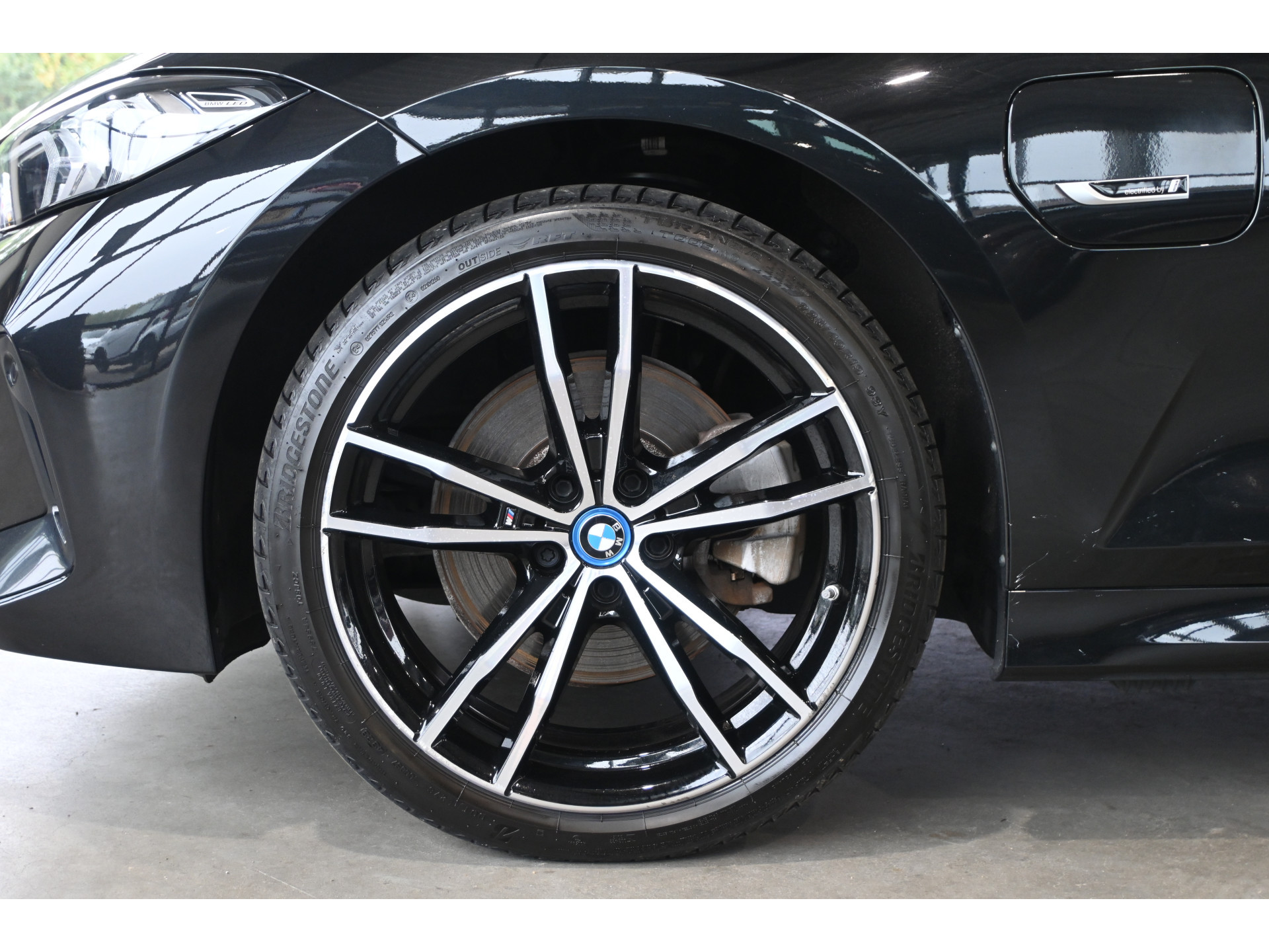 BMW 3-serie Touring 320e M-Sport Clima Cruise CarPlay LED Leder Navigatie 100% Onderhouden! Inruil Mogelijk!