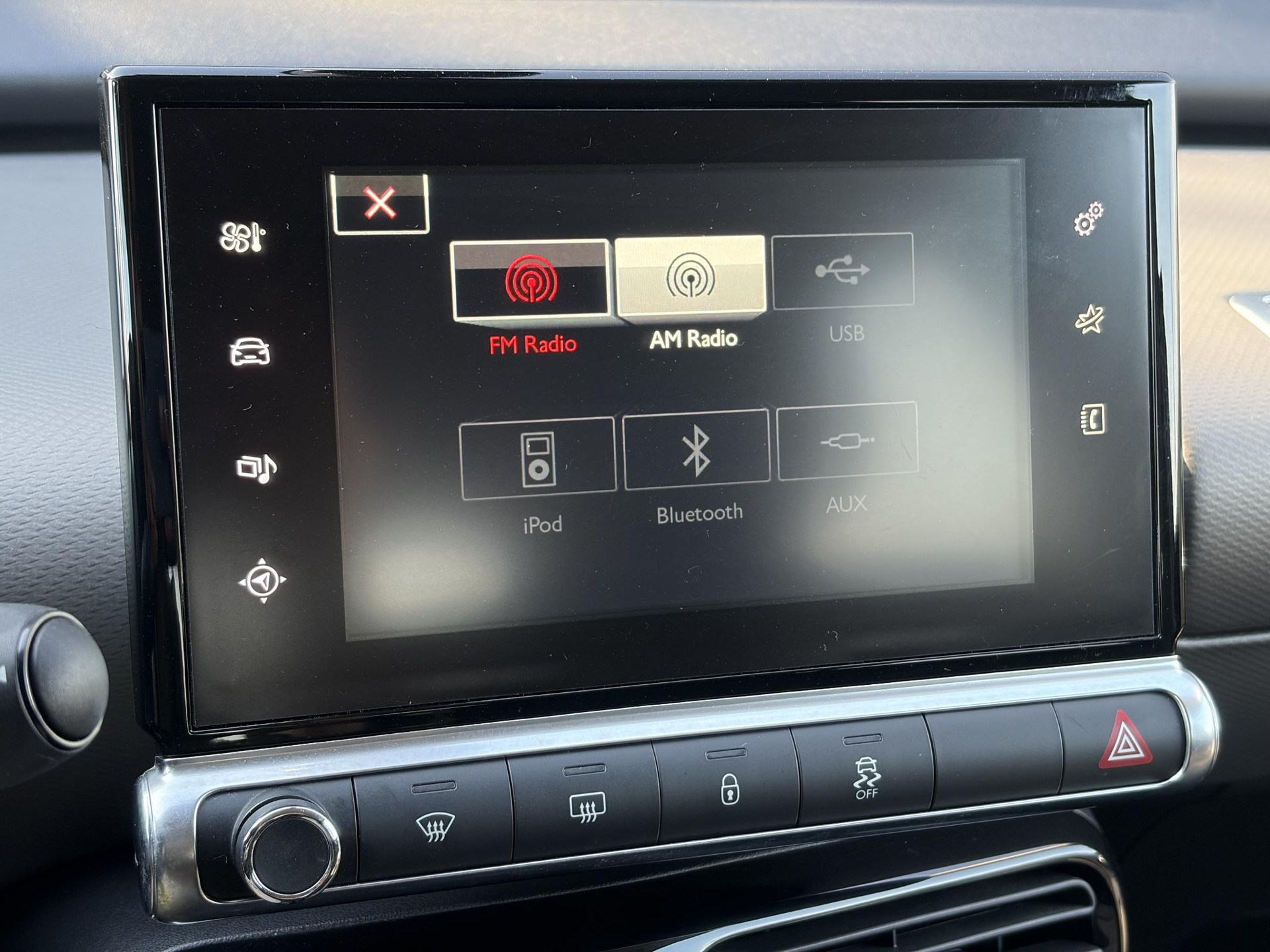 Citroen C4 Cactus 1.2 PureTech Shine 2e Eigenaar,Camera,Navi,Trekhaak,Pdc,Dealer Onderhouden,N.A.P,Lm velgen,Bj 12-2016,Apk tot 02-2027
